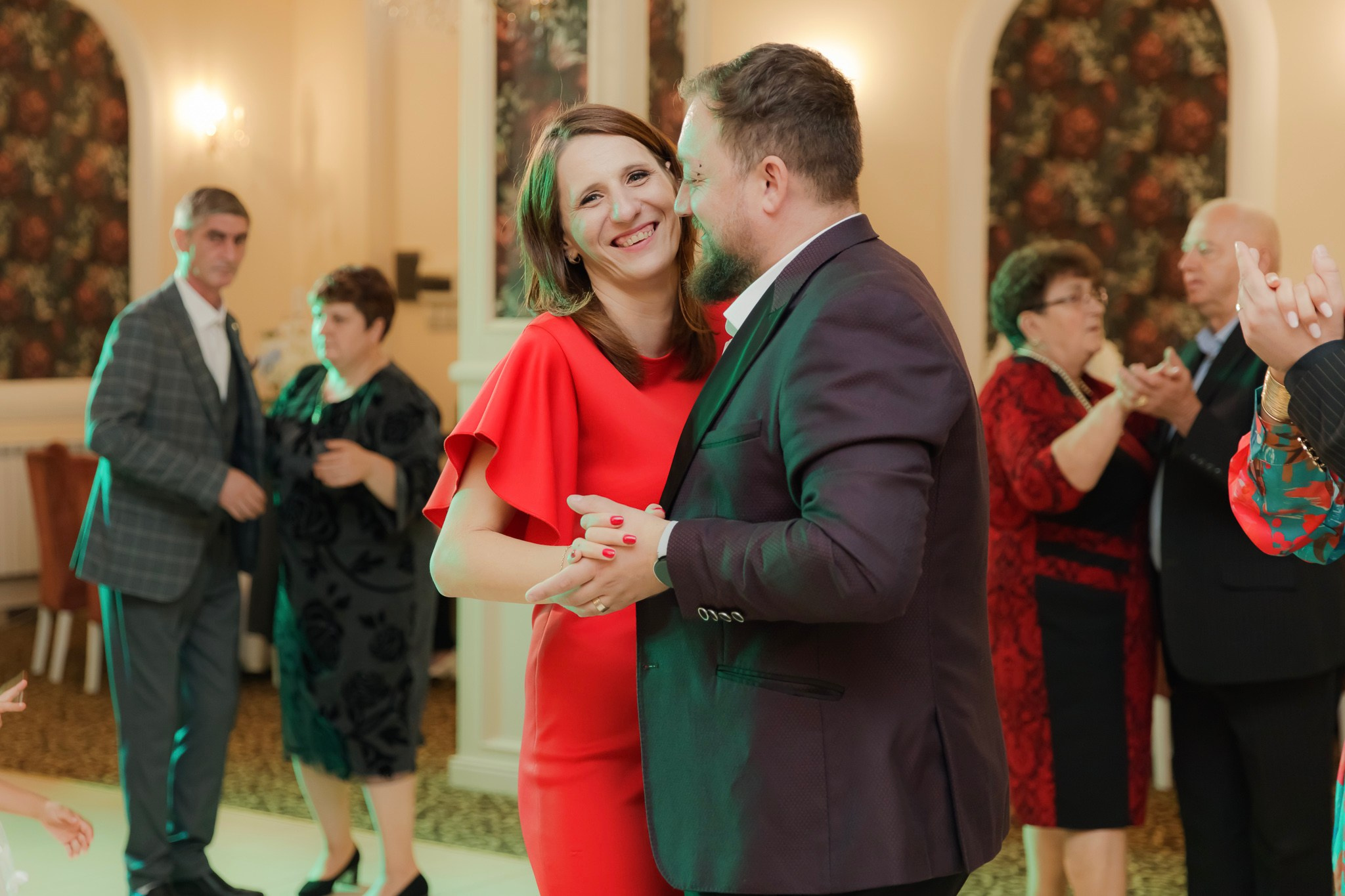 Mihai & Oana. Servicii foto-video profesionale, pentru momente de neuitat