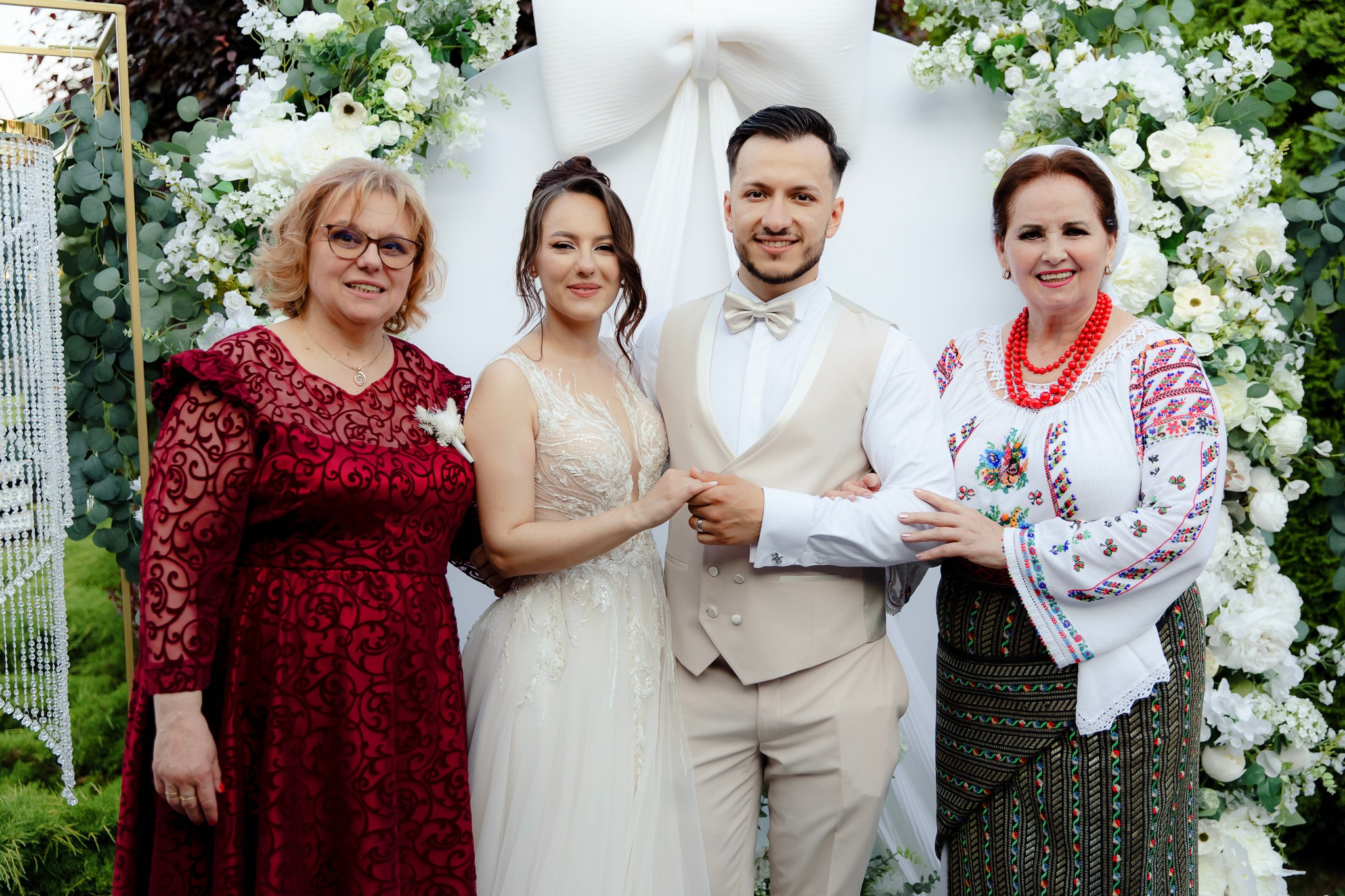 Ioana & Ionuț | Nuntă de poveste la Păstrăvăria Poiana din Mălini județul Suceava. Servicii foto-video profesionale, pentru momente de neuitat