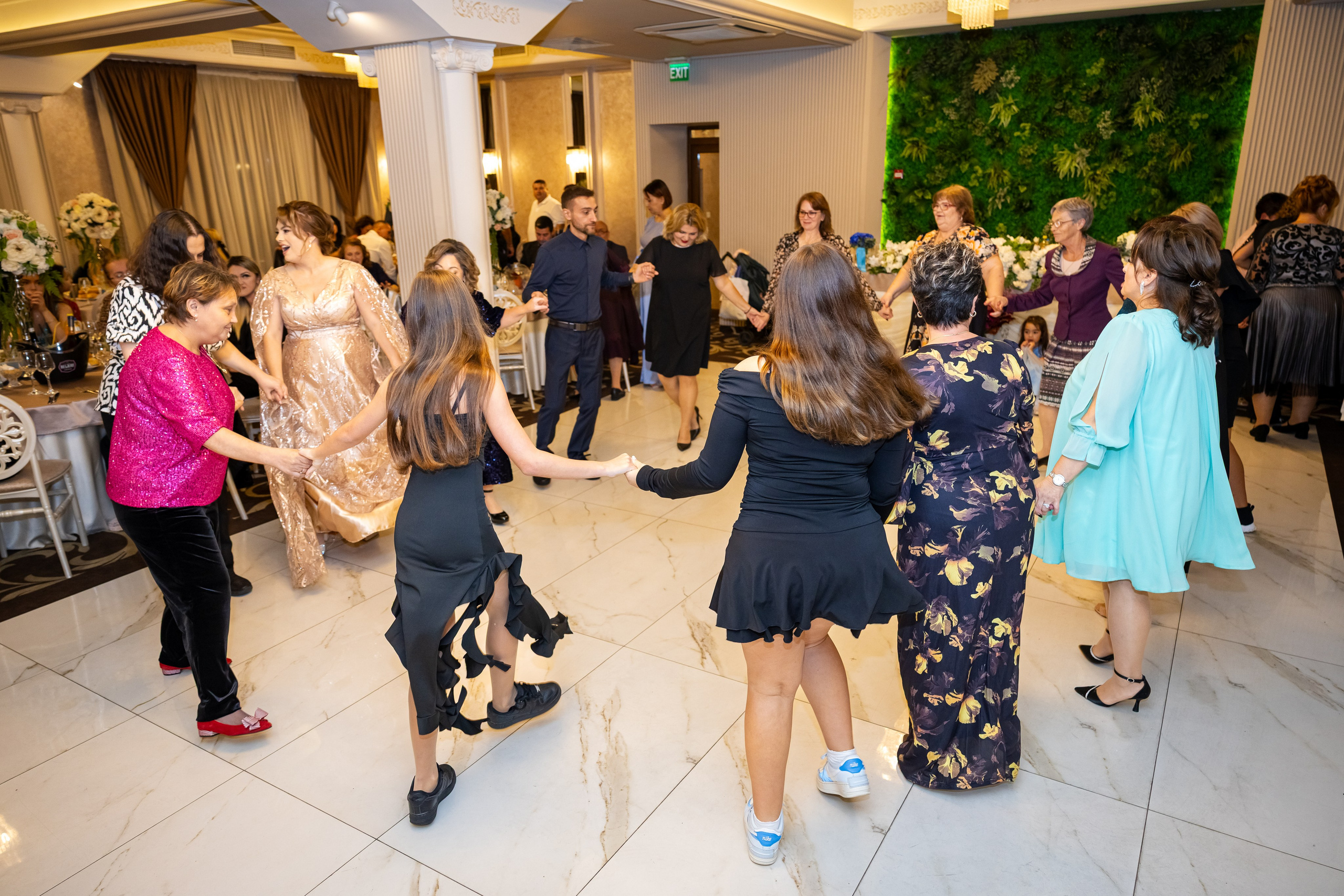 Andrei Sebastian. Moments By Gub