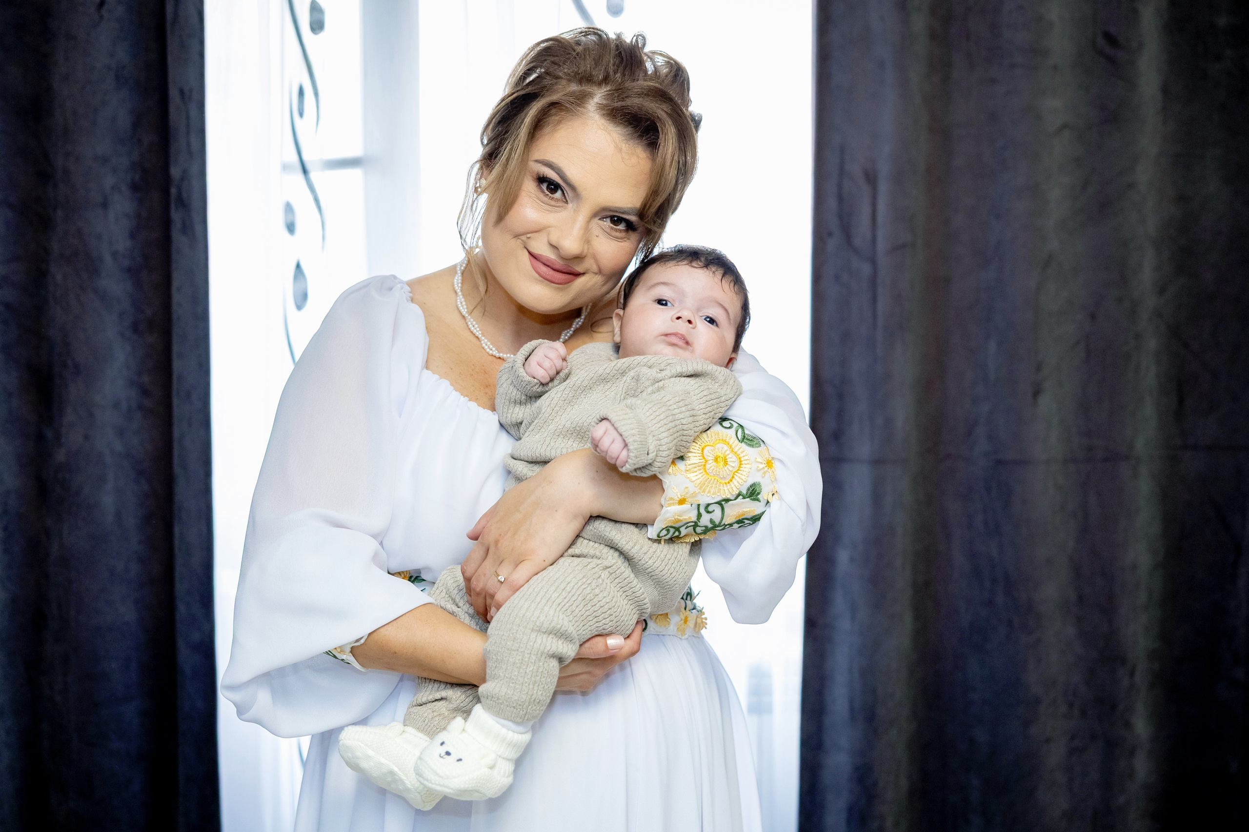 Andrei Sebastian. Moments By Gub