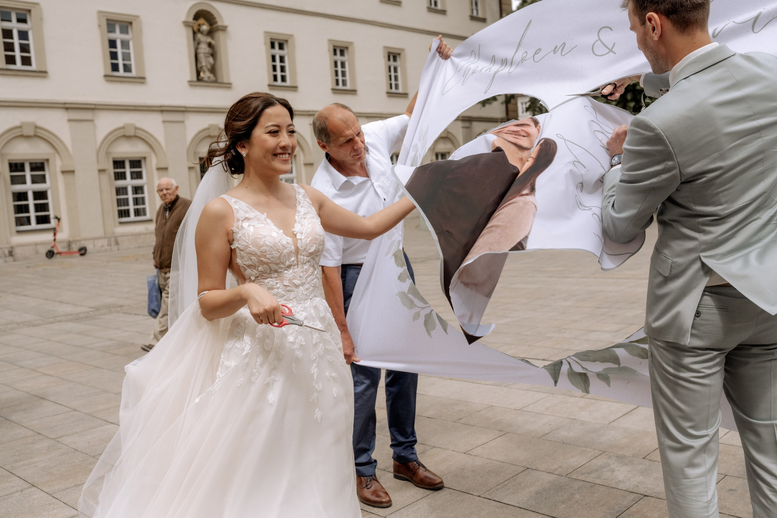 Chom & Kevin | Romantische Hochzeitsbilder in Würzburg – Hochzeitsfotografin Anna Saribekyan. Hochzeitsfotograf Würzburg | Anna Saribekyan