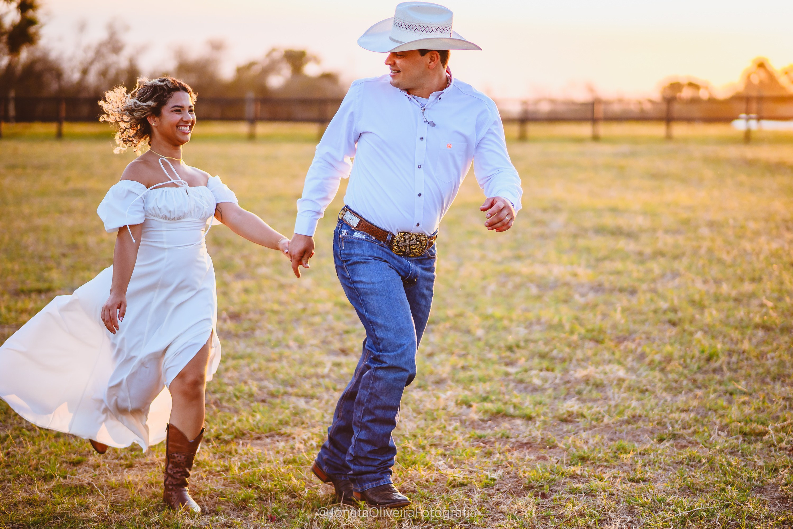 Pre Wedding Luérica e Vinicius. Fotografia de casamentos e ensaios em avaré Jônata Oliveira