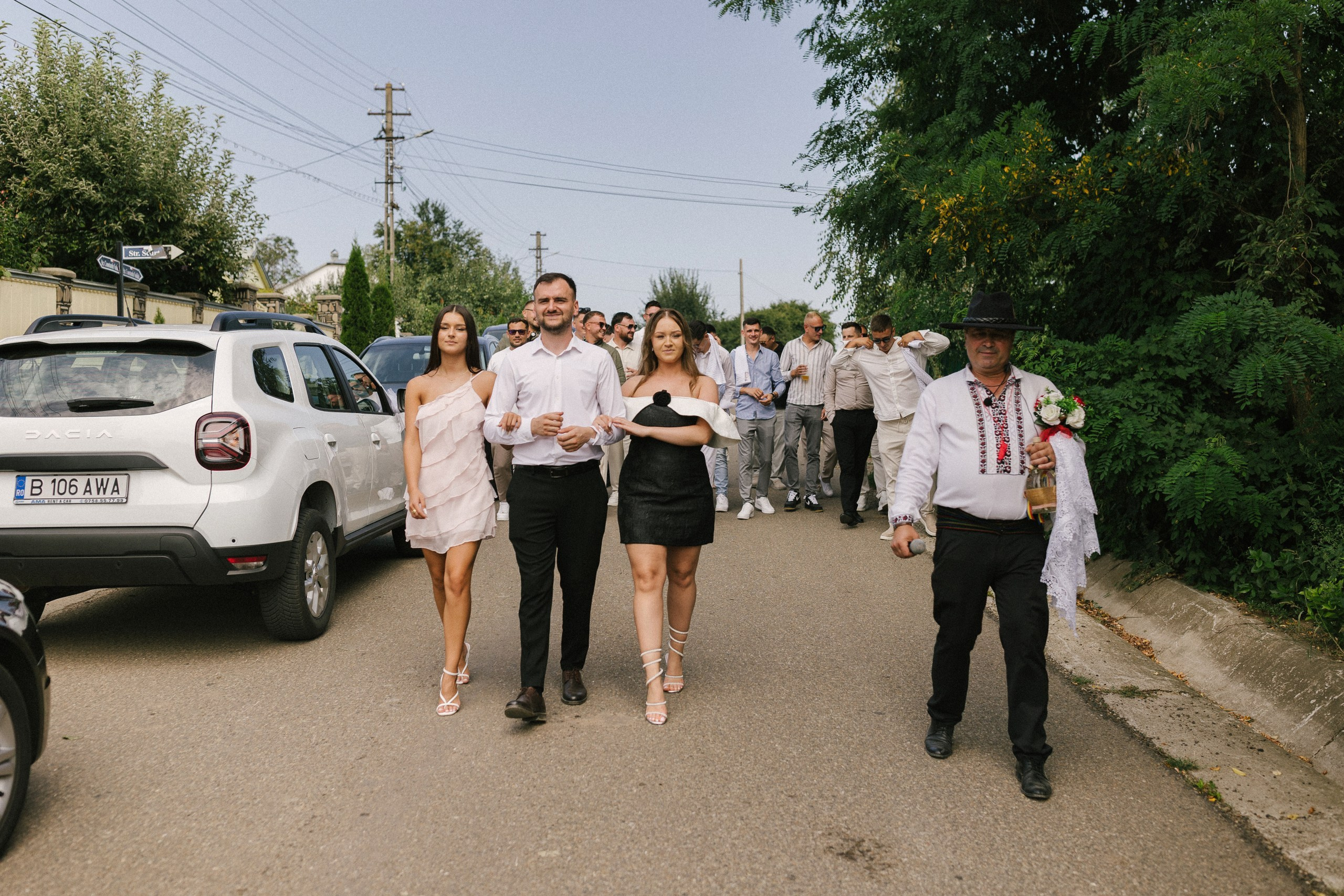1. Mireasa Adriana în timpul pregătirilor de nuntă în Tudora Botoșani2. Costumul mirelui Ionuț fotografiat artistic în ziua nunții3. Prietenii mirelui la tradițiile de nuntă în Tudora4. Bărbieritul mirelui în cadrul obiceiurilor tradiționale de nuntă5. Fotografii de familie la biserică în ziua nunții6. Portret de familie cu mirii și copilul lor la nunta din Botoșani7. Primul dans al mirilor la Mariage Dor Baisa Botoșani8. Decor elegant de nuntă la Mariage Dor Baisa9. Emoții și tradiții la nunta din Tudora județul Botoșani10. Fotograf profesionist de nuntă în Botoșani surprinzând momente autentice - otograf-nunta-botosanifotograf-evenimente-botosanifotograf-profesionist-botosanifotograf-nunta-tudoranunta-tudora-botosanisedinta-foto-nunta-botosanipoze-nunta-botosanifotografii-nunta-tudorafotograf-cununie-religioasa-botosanibiserica-sfintii-imparati-constantin-si-elena-tudoramariage-dor-baisa-botosanirestaurant-nunta-botosanidansul-mirilor-mariage-dorpregatiri-mire-botosanipregatiri-mireasa-botosanitraditii-nunta-moldovaobiceiuri-nunta-tudorafotograf-familie-nunta-botosaniportret-miri-botosanigalerie-foto-nunta-botosanialbum-foto-nunta-botosaninunta-eleganta-botosaninunta-cu-traditii-botosanifotograf-premium-nunta-botosaniservicii-foto-video-botosanipoveste-de-nunta-botosanifotograf-documentar-nuntafotograf-natural-emotionalmiri-ionut-si-adriananunta-autentica-tudora -otograf-nunta-botosanifotograf-nunta-tudoranunta-tudora-botosanifotograf-evenimente-botosanifotograf-profesionist-botosaniservicii-foto-video-botosanigalerie-foto-nunta-botosanialbum-foto-nunta-botosani - nunta-autentica-botosaninunta-cu-traditii-botosanipoveste-de-nunta-botosanifotografii-emotionante-nuntamomente-autentice-nuntafotografie-documentara-nuntafotograf-natural-nunta- pregatiri-miri-tudorabiserica-tudora-botosanicununie-religioasa-tudoramariage-dor-baisa-botosanipetrecere-nunta-botosanivalsul-mirilor-botosani - alino-foto-studio-botosaniionut-si-adriana-nunta-tudorafotograf-alin-chirila-botosani