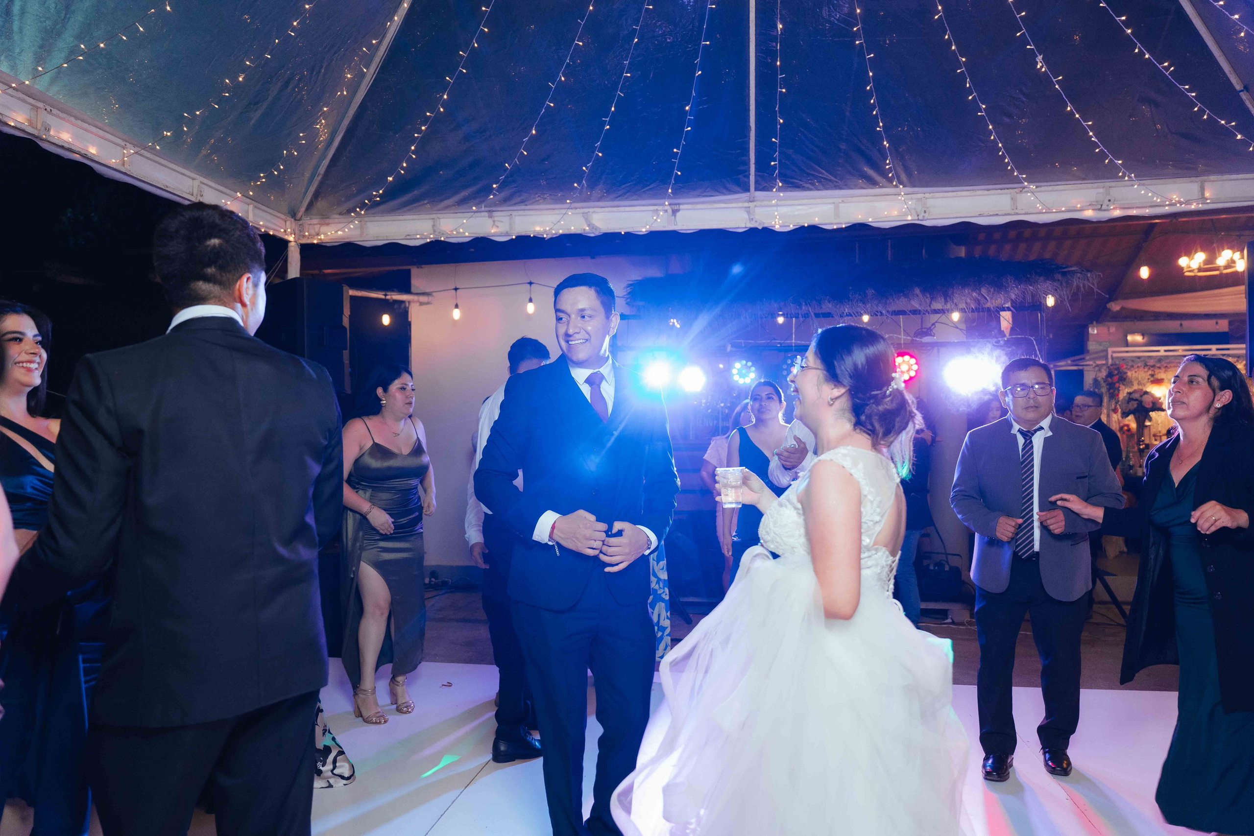 Jennifer y Vladimir. Fotógrafo de bodas en Loja Ecuador | Piero Alvarez PH