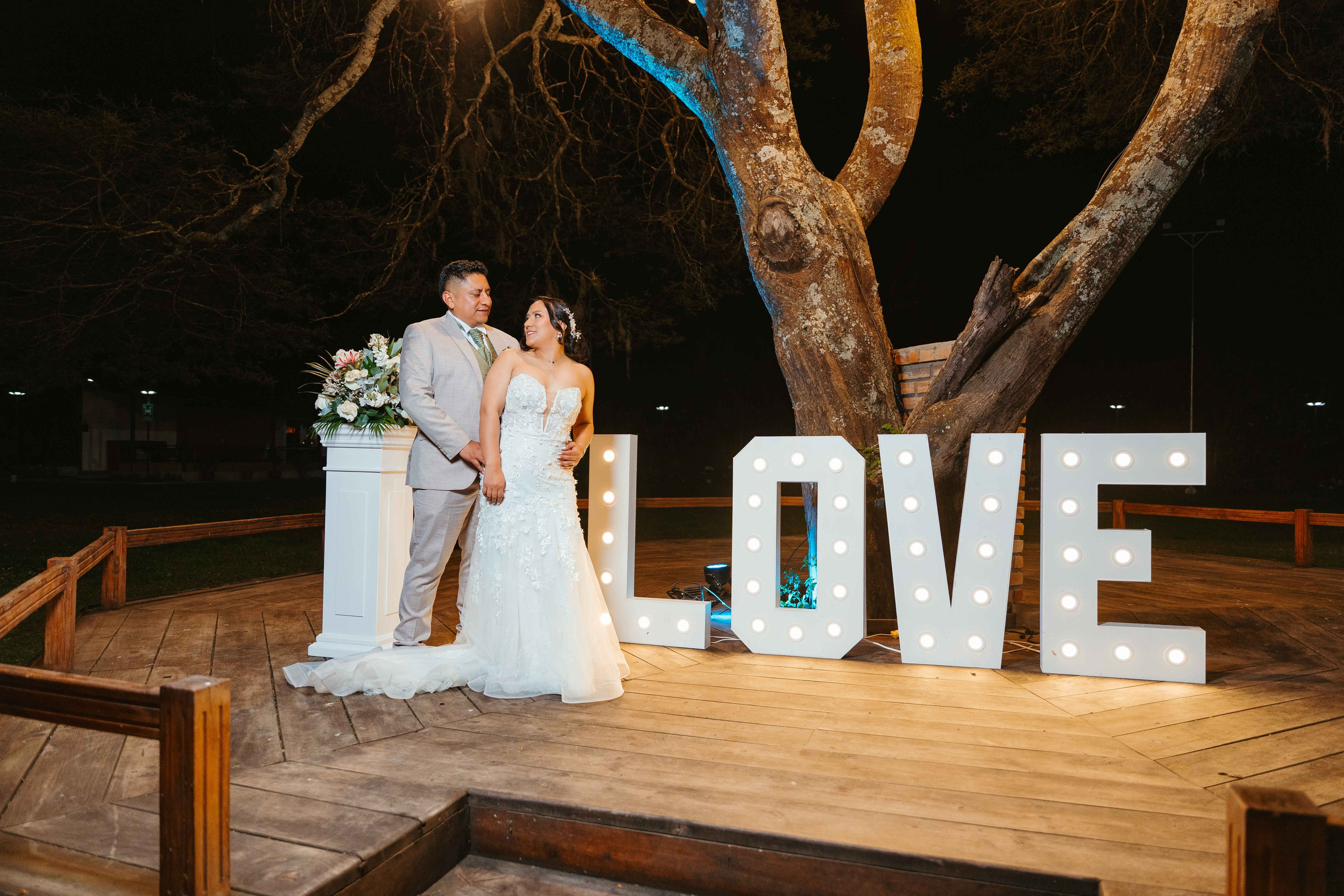 Karol y Jairon. Fotógrafo de bodas en Loja Ecuador | Piero Alvarez PH