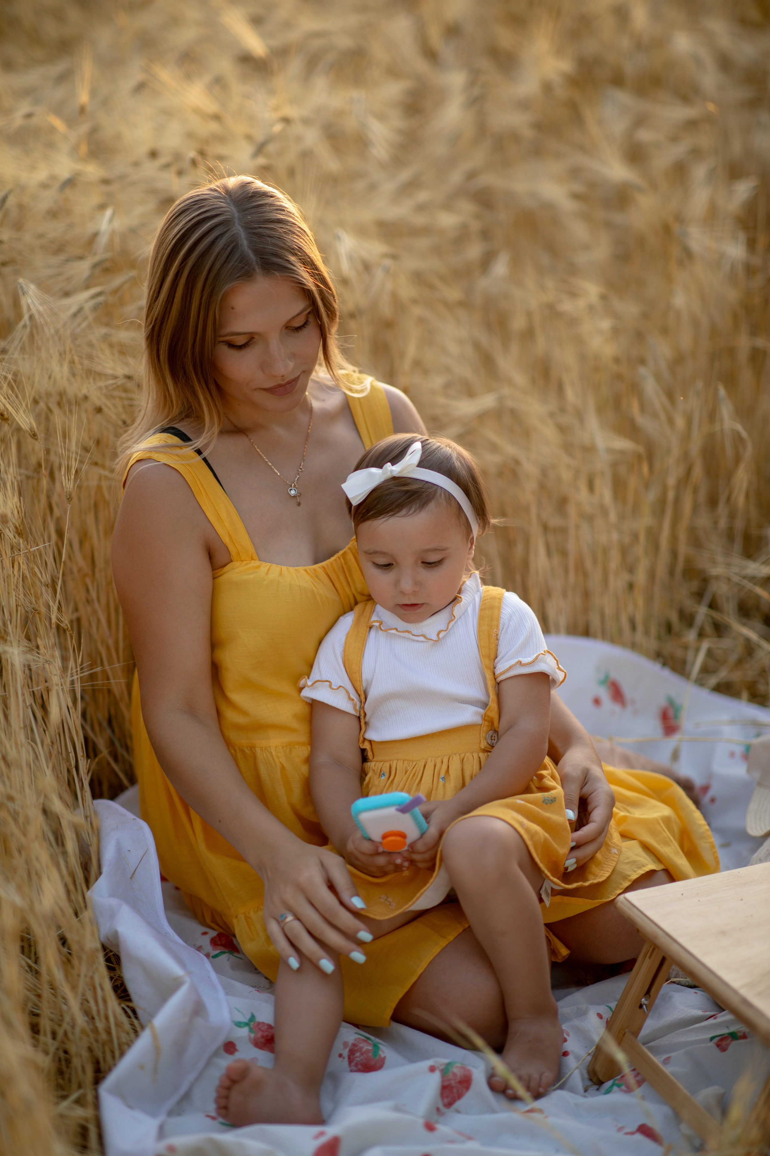 Family photo Maria si Elenica. N.D.photograph - fotograf de familie și portrete în Republica Moldova