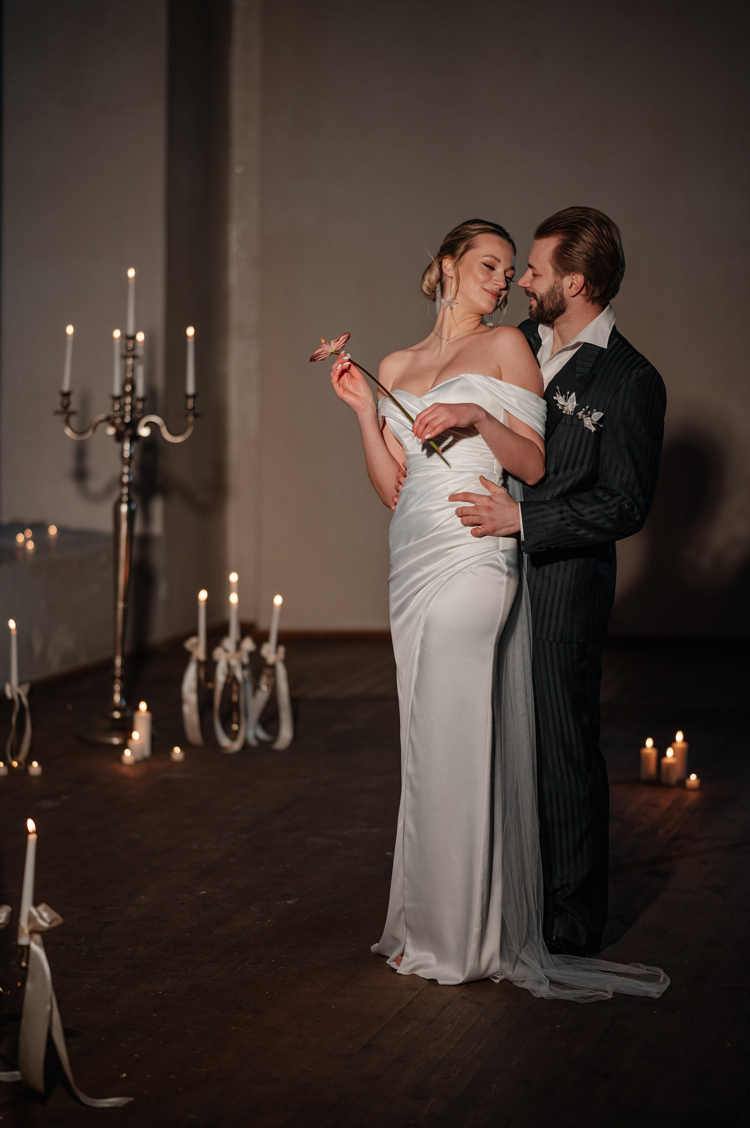 В зимнем замке со свечами. Фотограф Таллинн — свадьба |семья | lovestory