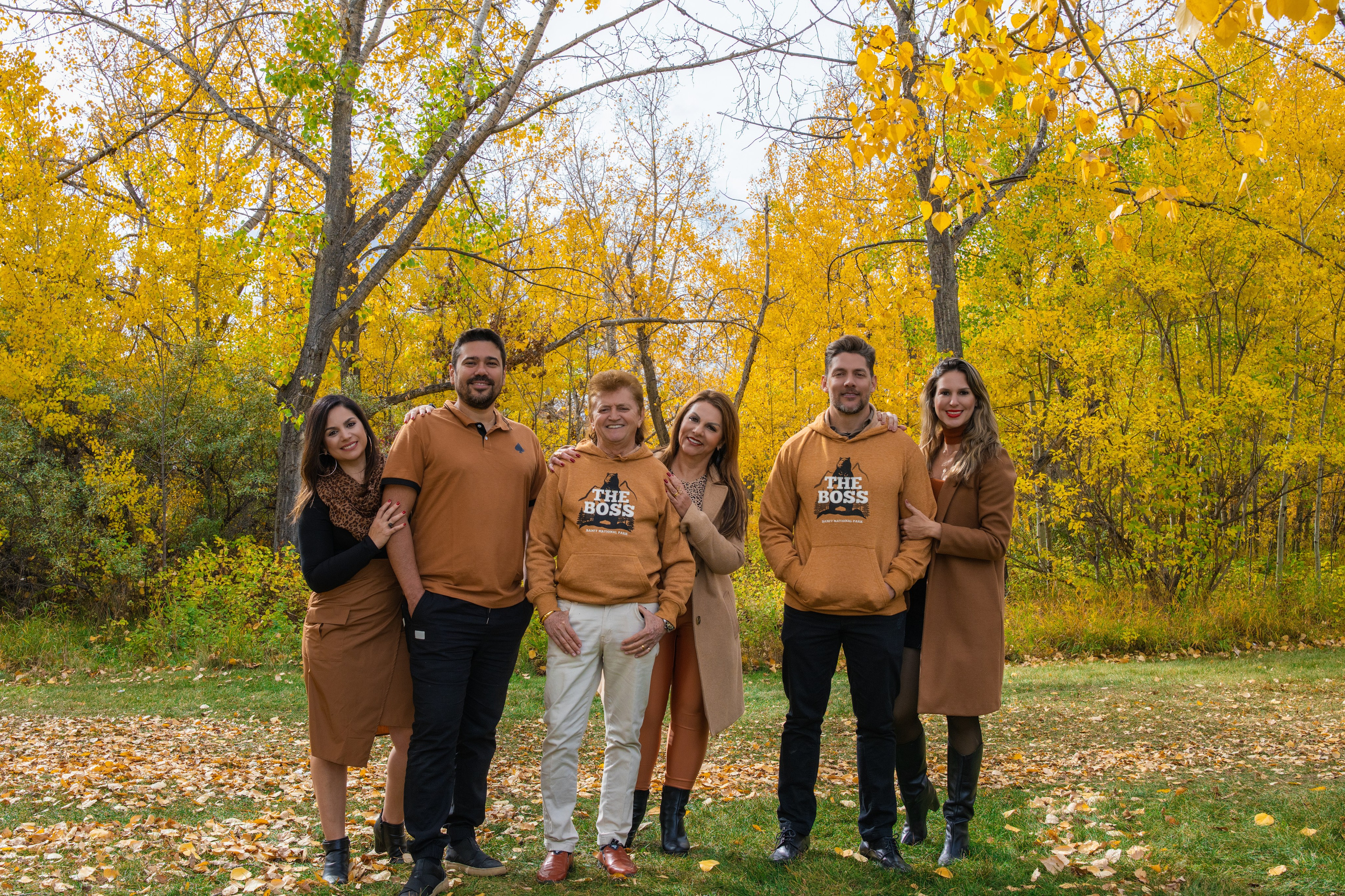 Ariana’s Family. Carlos Lima Photography — Photographer in Calgary