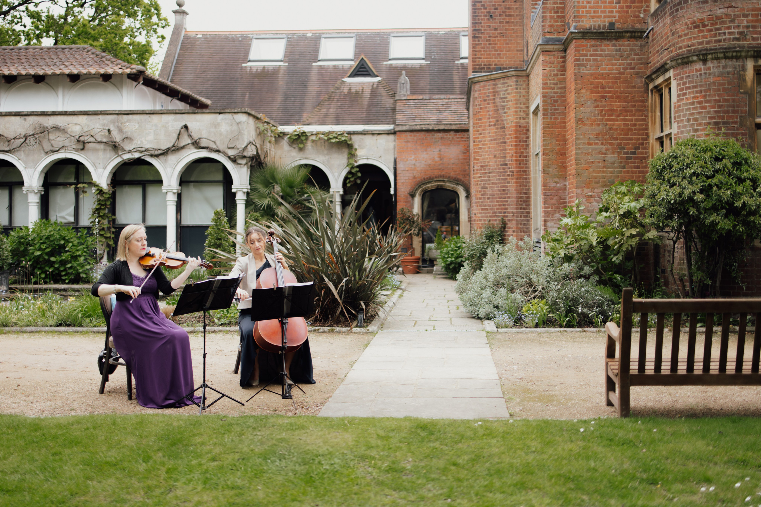 Elegant Wedding Photo Gallery. Timeless Wedding & Events Photography. Based in London, working across Europe