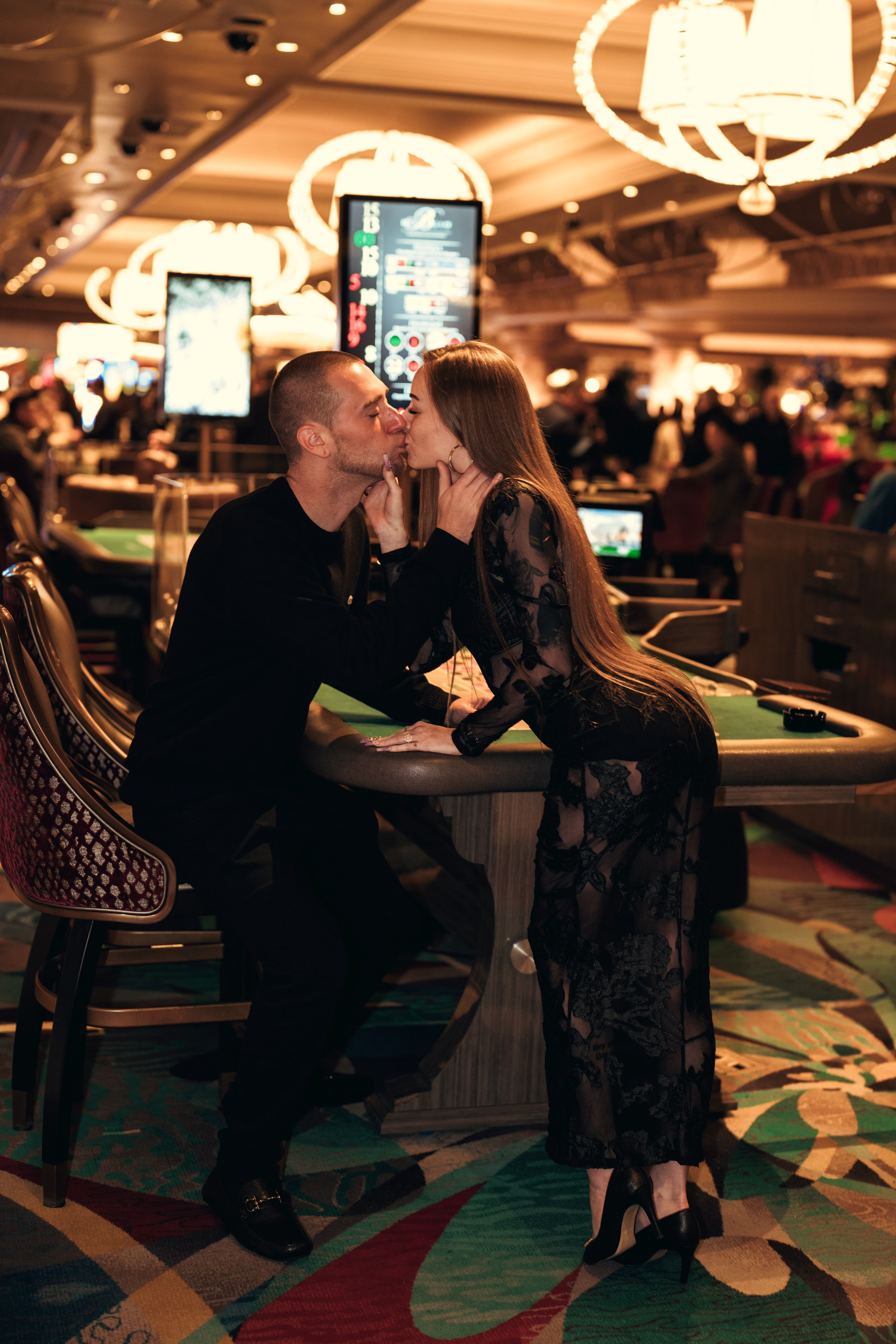 Lisa&Bryan. Marriage proposal. Wedding & elopement photographer Viktoriya Kravtsov. Las Vegas