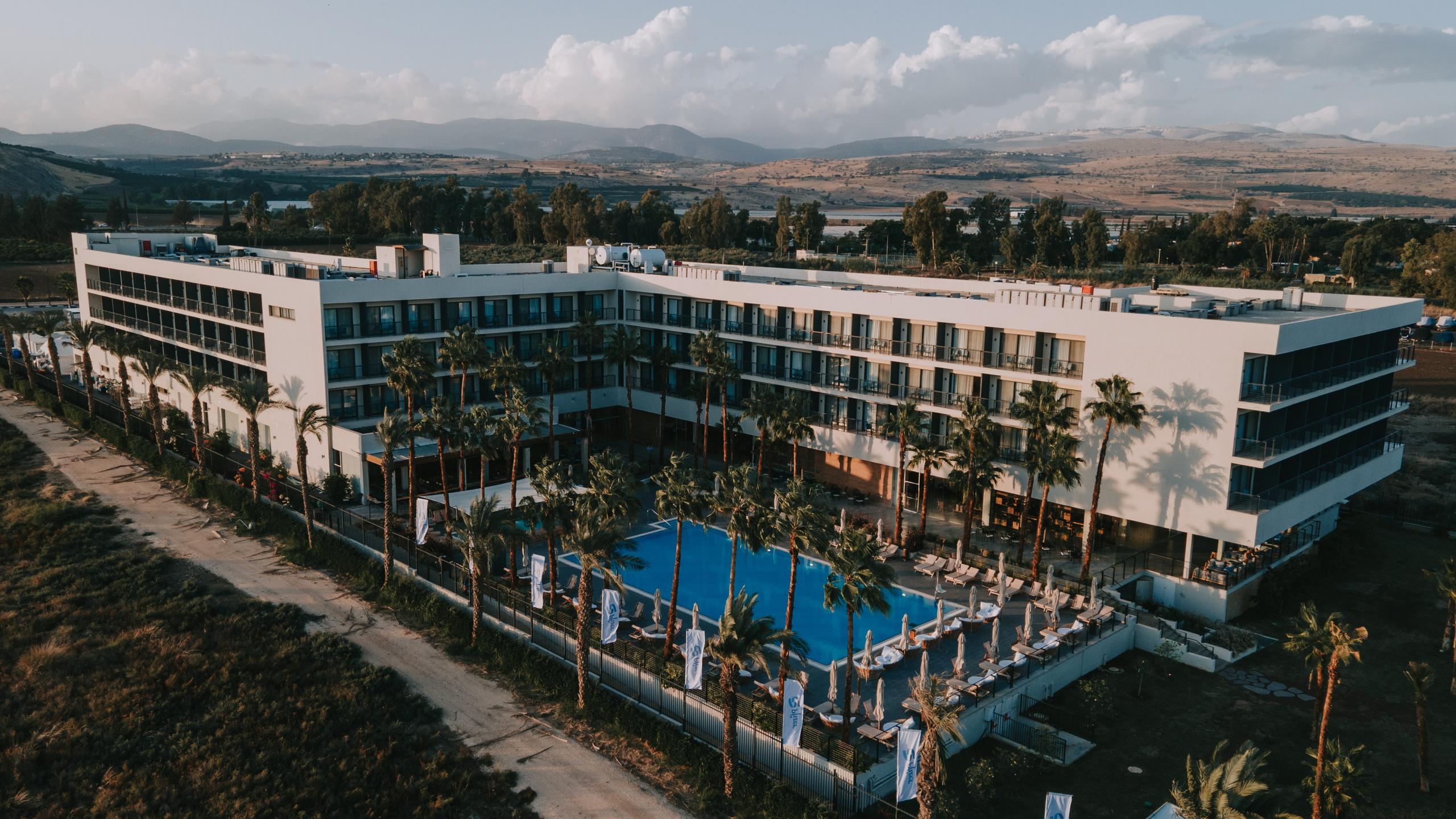 Pfizer. AMIR BUCHNIK PHOTOGRAPHER