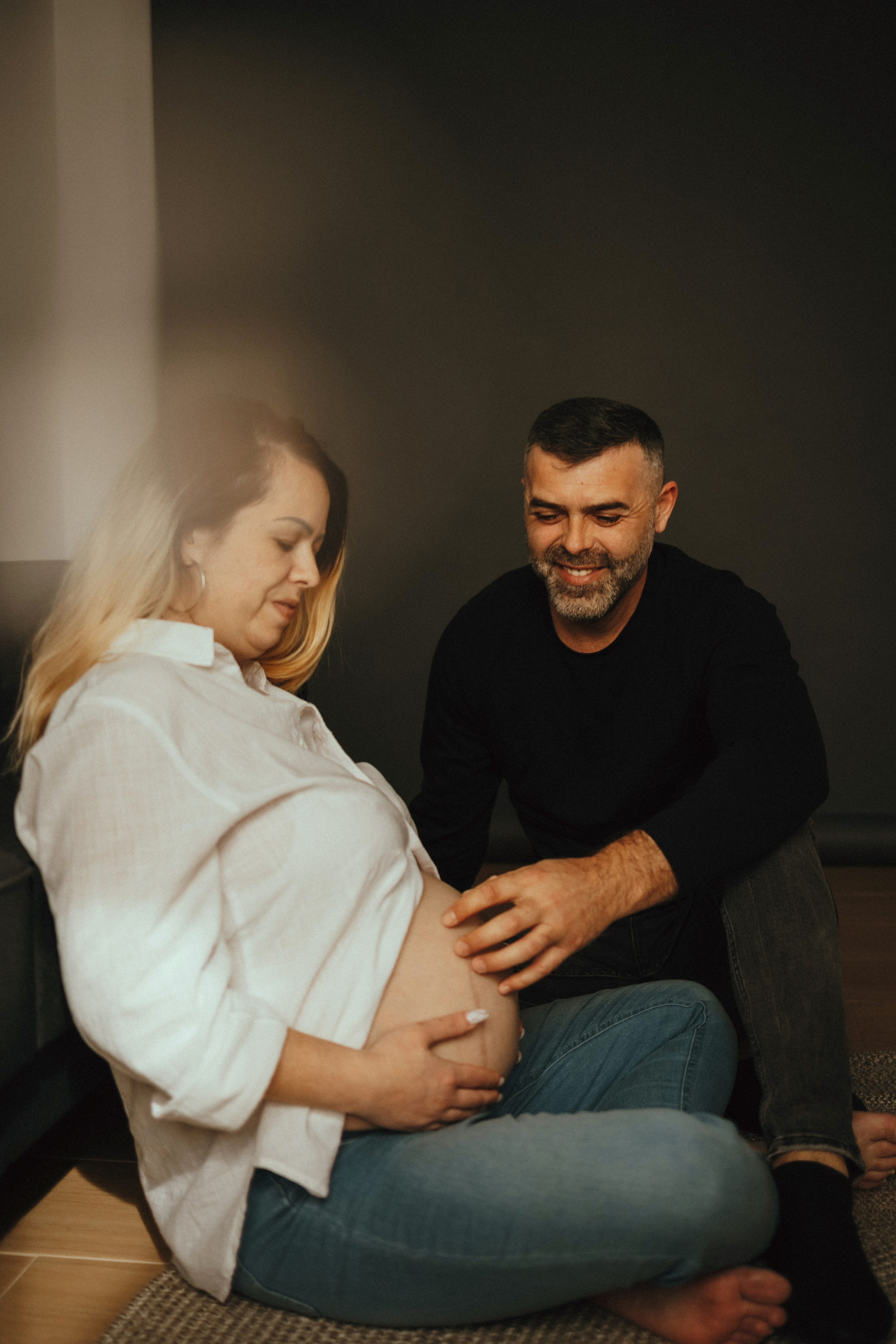 Ședințe foto pentru gravide. Fotograf de familie în Oradea Katsiaryna Ciortan
