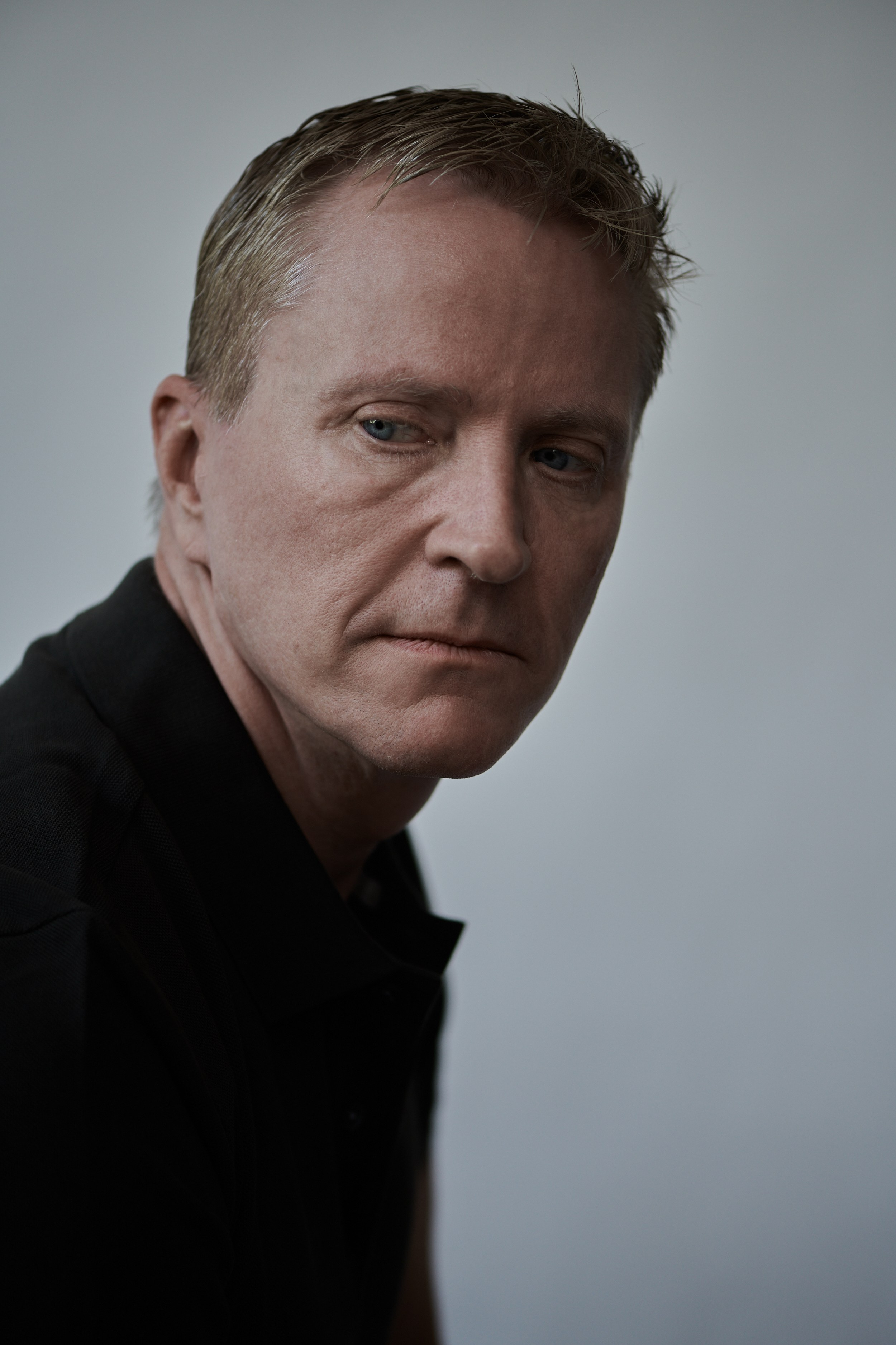 Business headshot of man. Portrait Photographer in Brussels & Amsterdam — Victoria Ushkanova