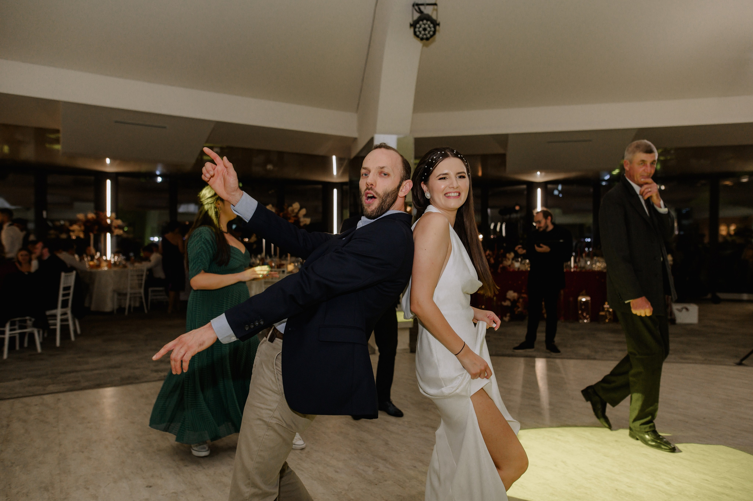 Nunta in Octombrie, in culorile toamnei , la Elysium , Iasi. Proud Vision Weddings | Wedding Photography & Film — Servicii profesionale Foto Video Nunta Iasi