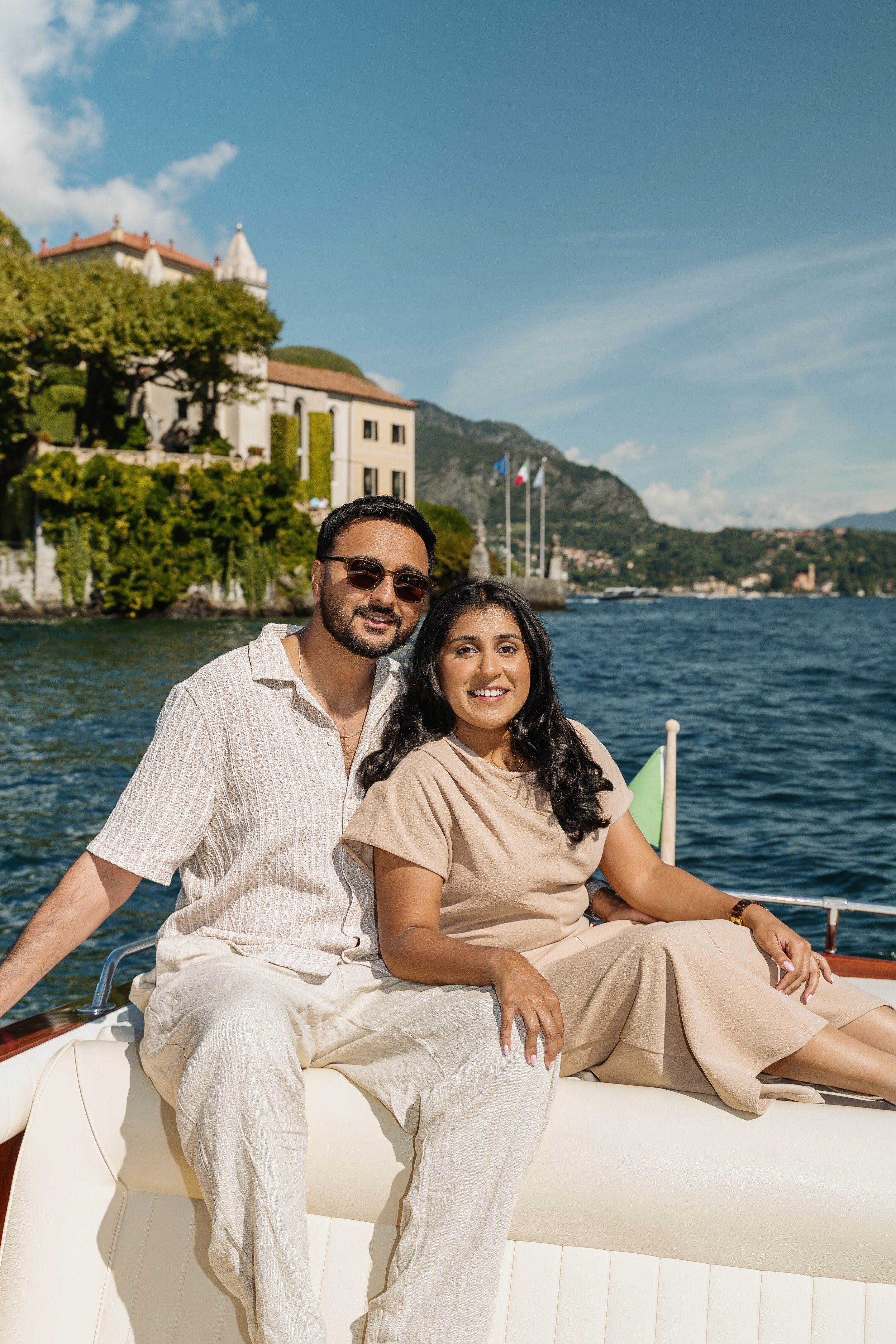Lake Como Proposal on a Boat. Proposal Photographer in Lake Como