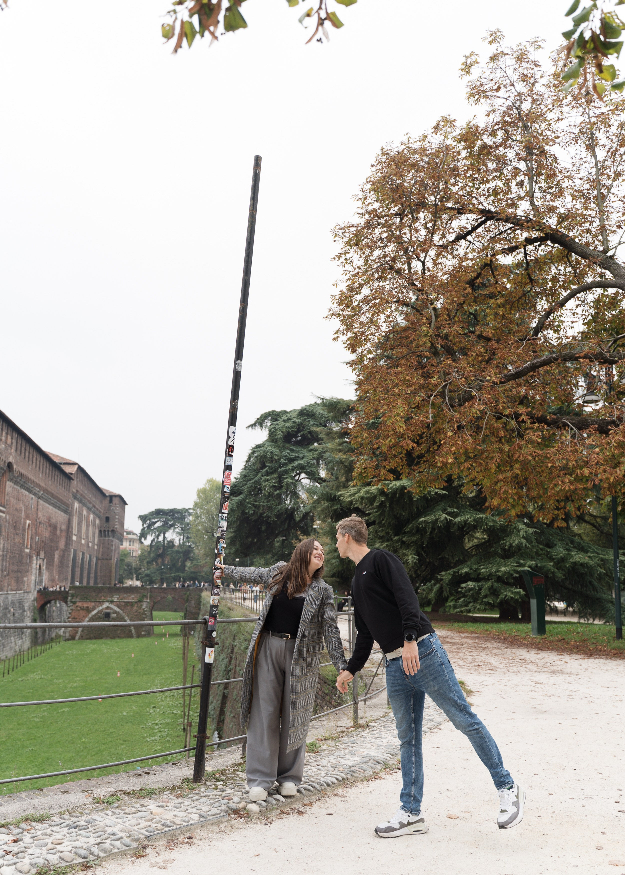 Winter Photo Walk in Milan. Proposal Photographer in Lake Como
