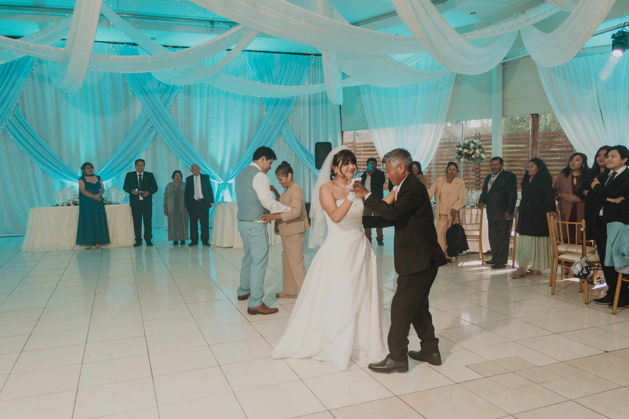 STEISY + EMMANUEL | BODA RELIGIOSA. Studio KVTA | Fotografía y Video de Bodas en Arequipa