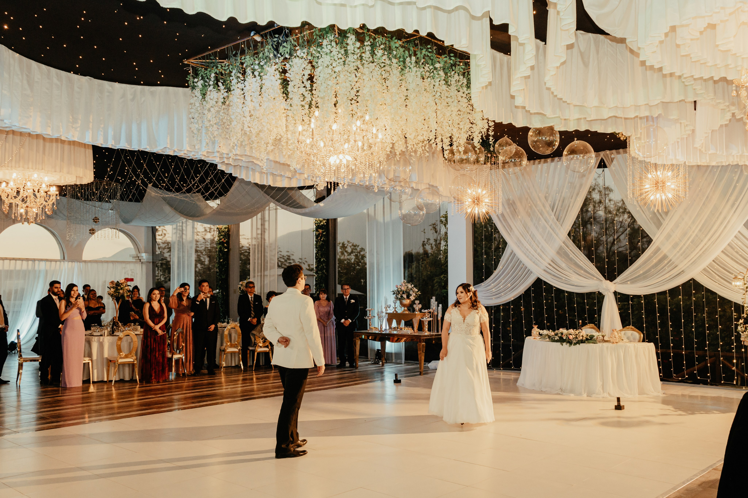 VANIA + LUIS BODA CIVIL. Studio KVTA | Fotografía y Video de Bodas en Arequipa