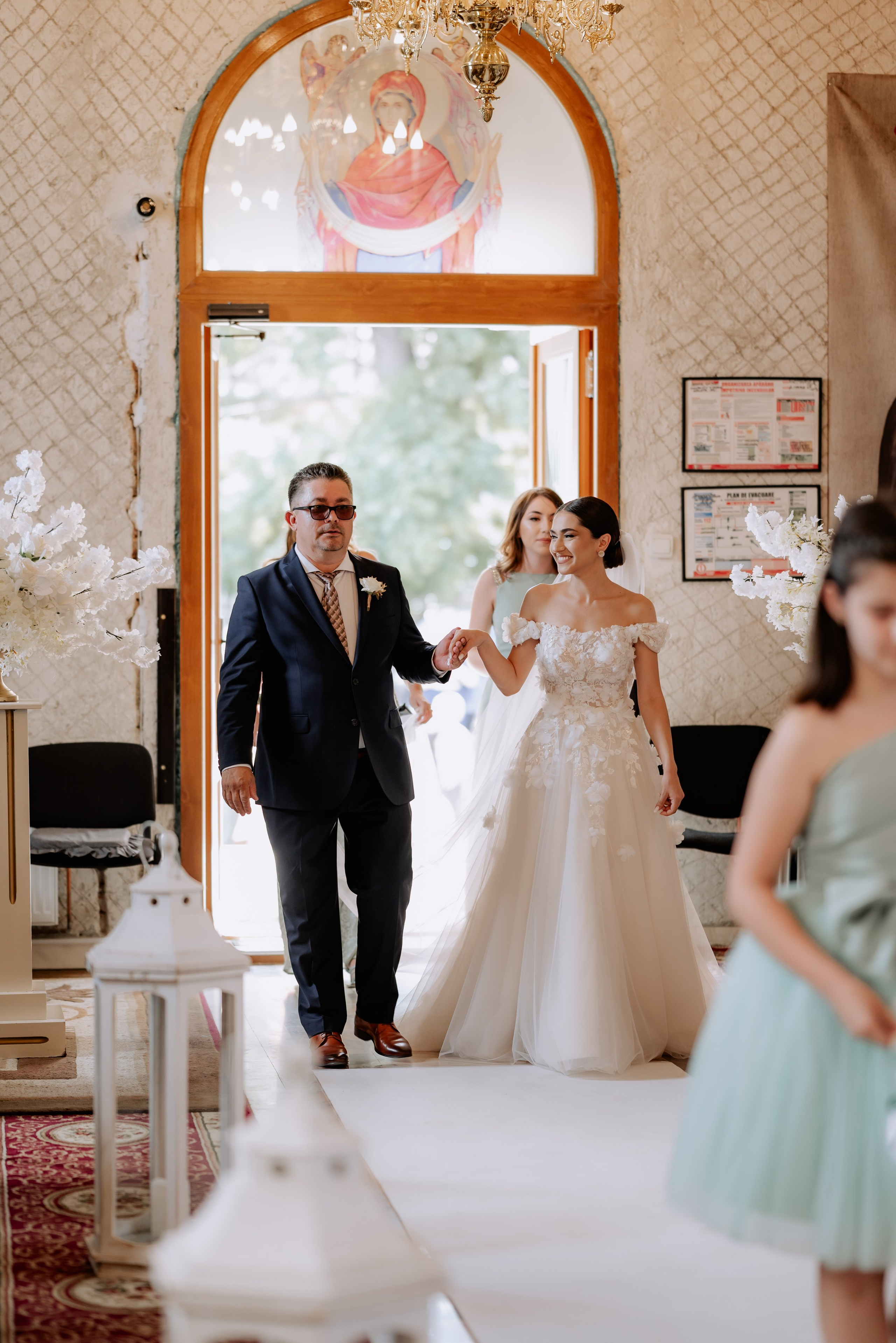 Nunta la Hotel Capitol Iasi. Proud Vision Weddings | Wedding Photography & Film — Servicii profesionale Foto Video Nunta Iasi