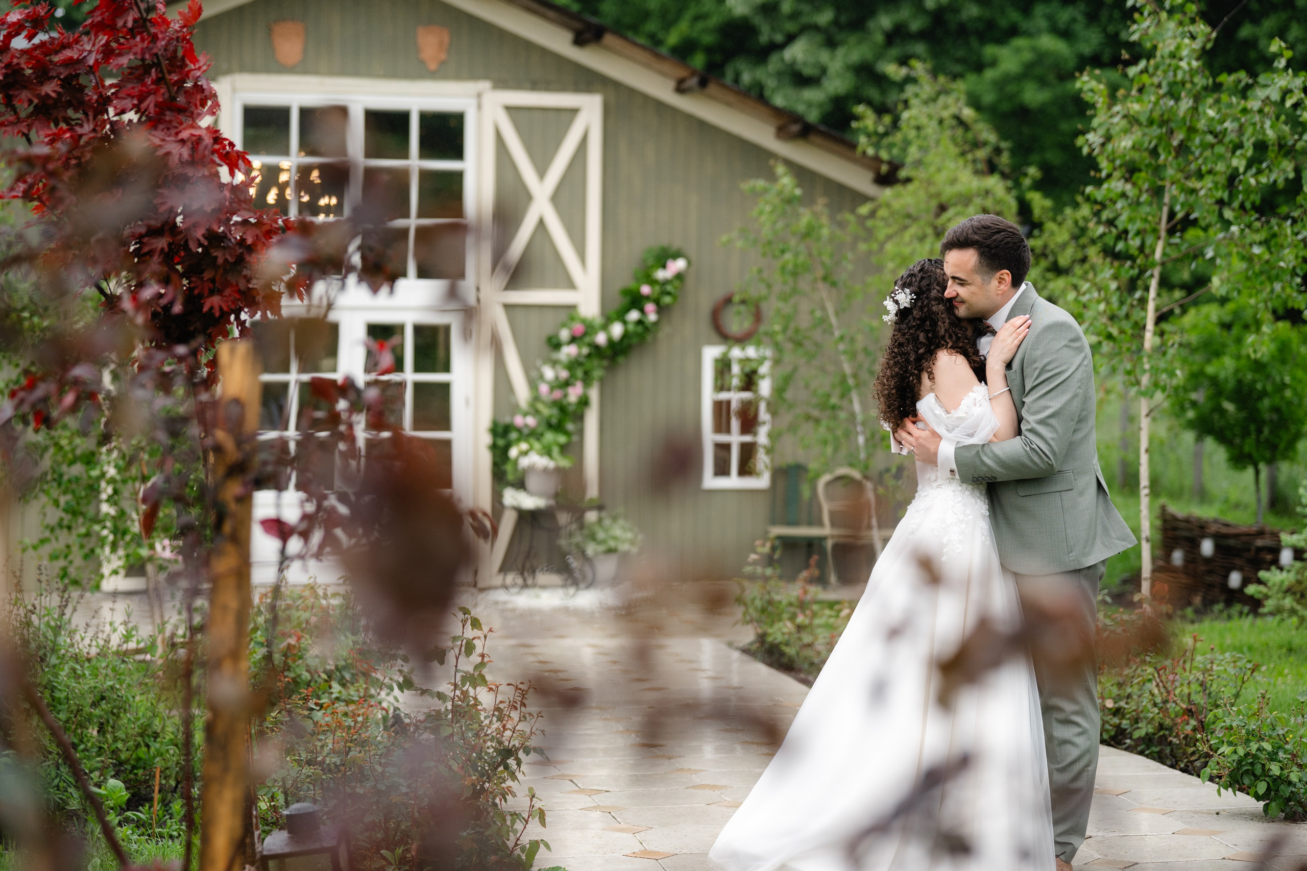 Mona + Vlad | Valea Sanzienelor. Proud Vision Weddings | Wedding Photography & Films — Servicii profesionale Foto Video Nunta Iasi