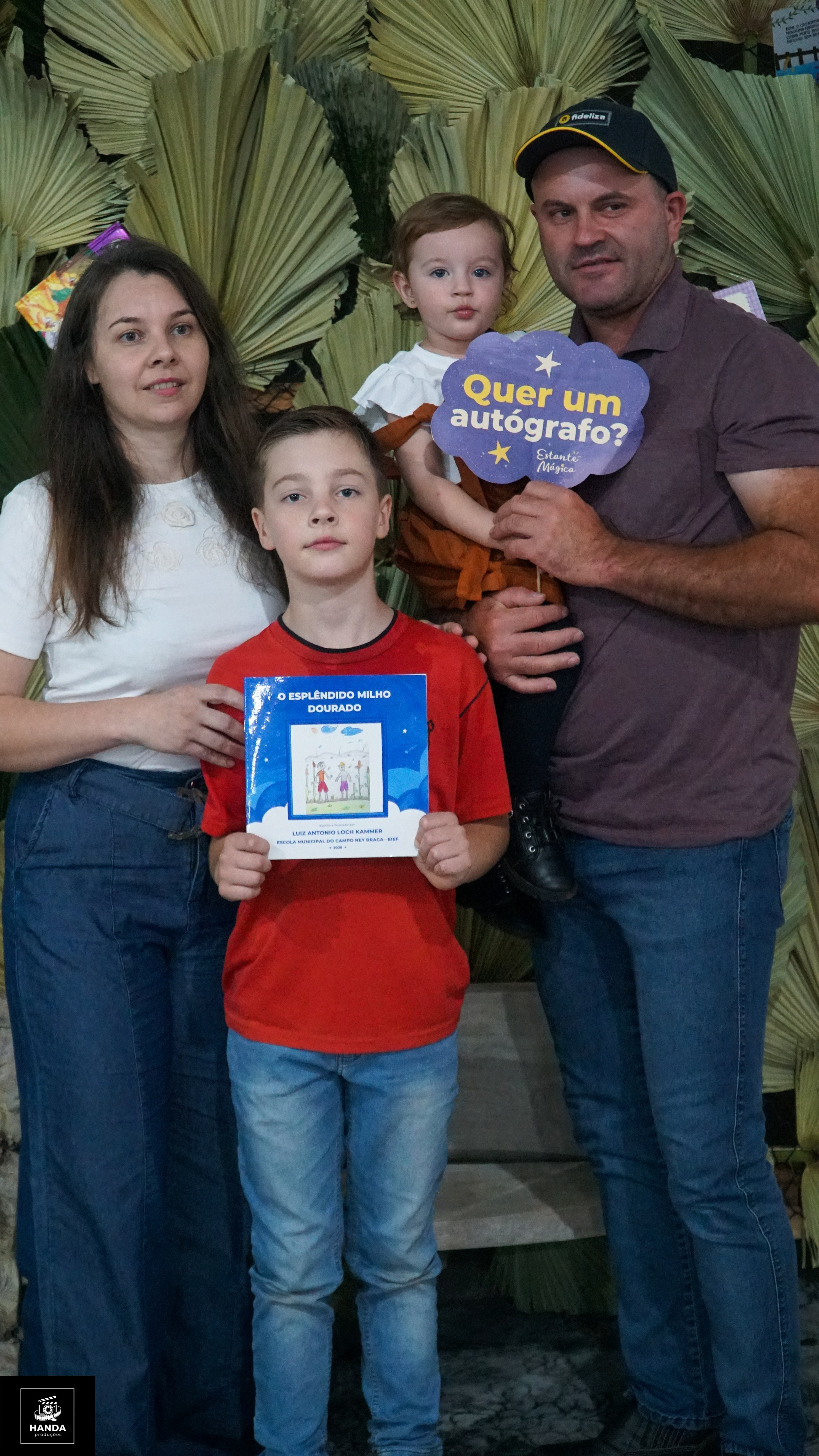 Noite autógrafos colégio Aurélio Buarque de Holanda. Handa Produções