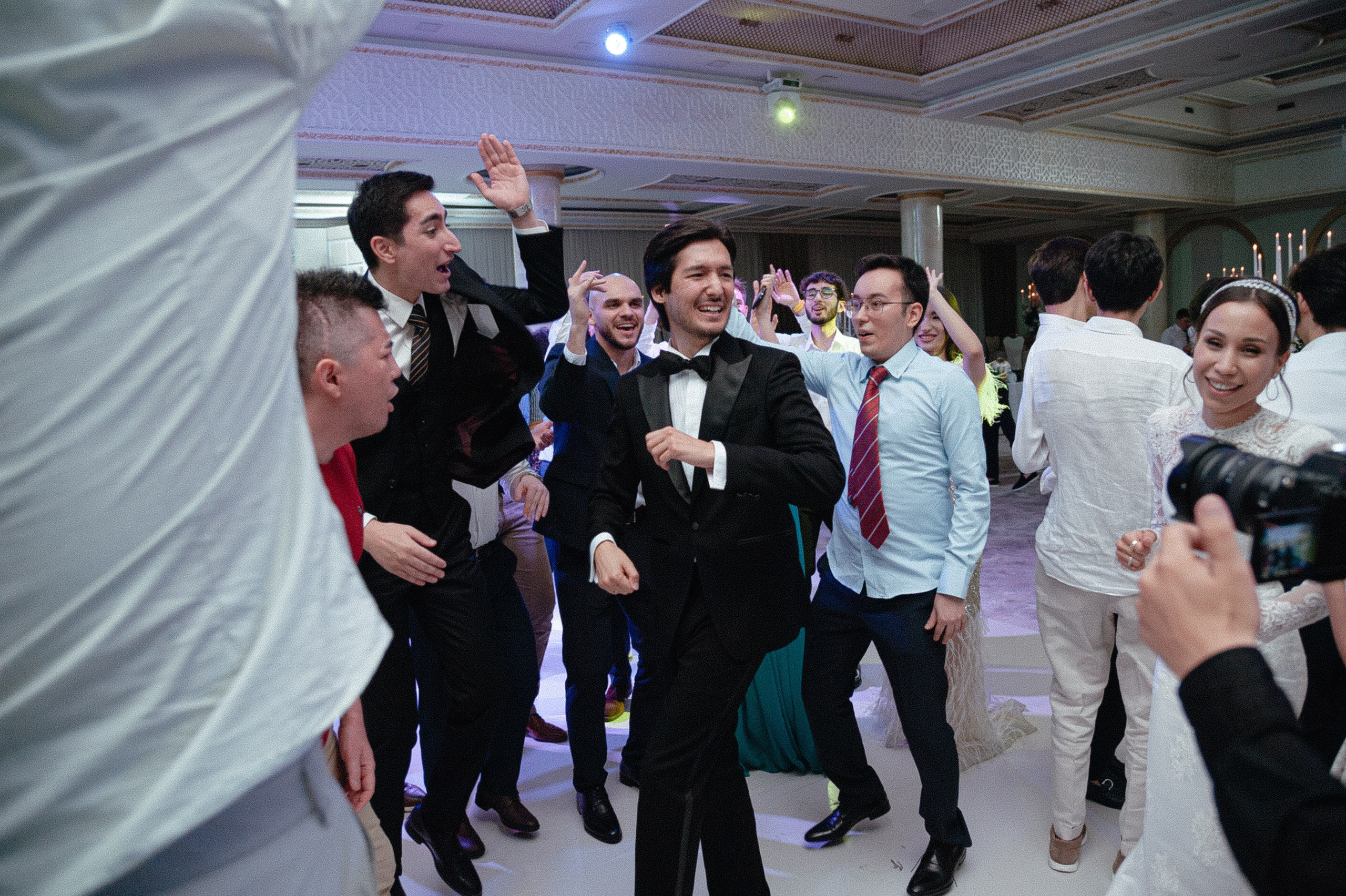 Botir & Zukhra. Главная