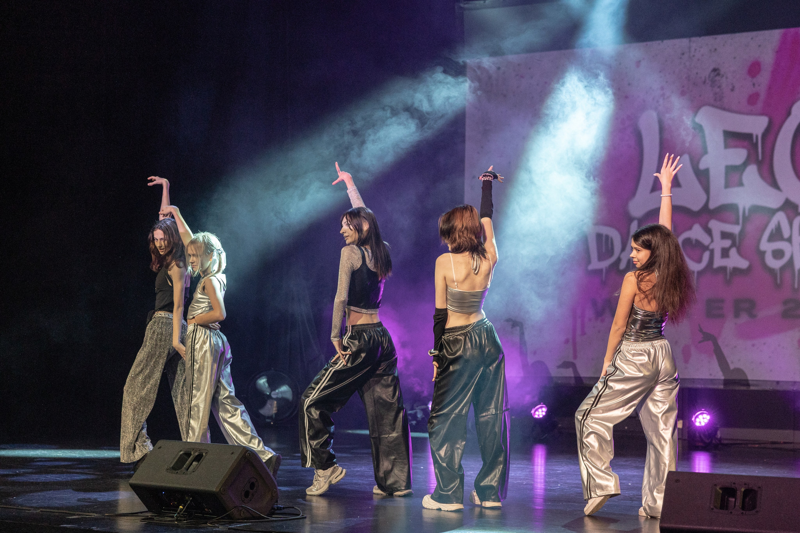 LEO DANCE SHOW WINTER 2025. Семейный и детский фотограф в Варшаве Мила Бобровская