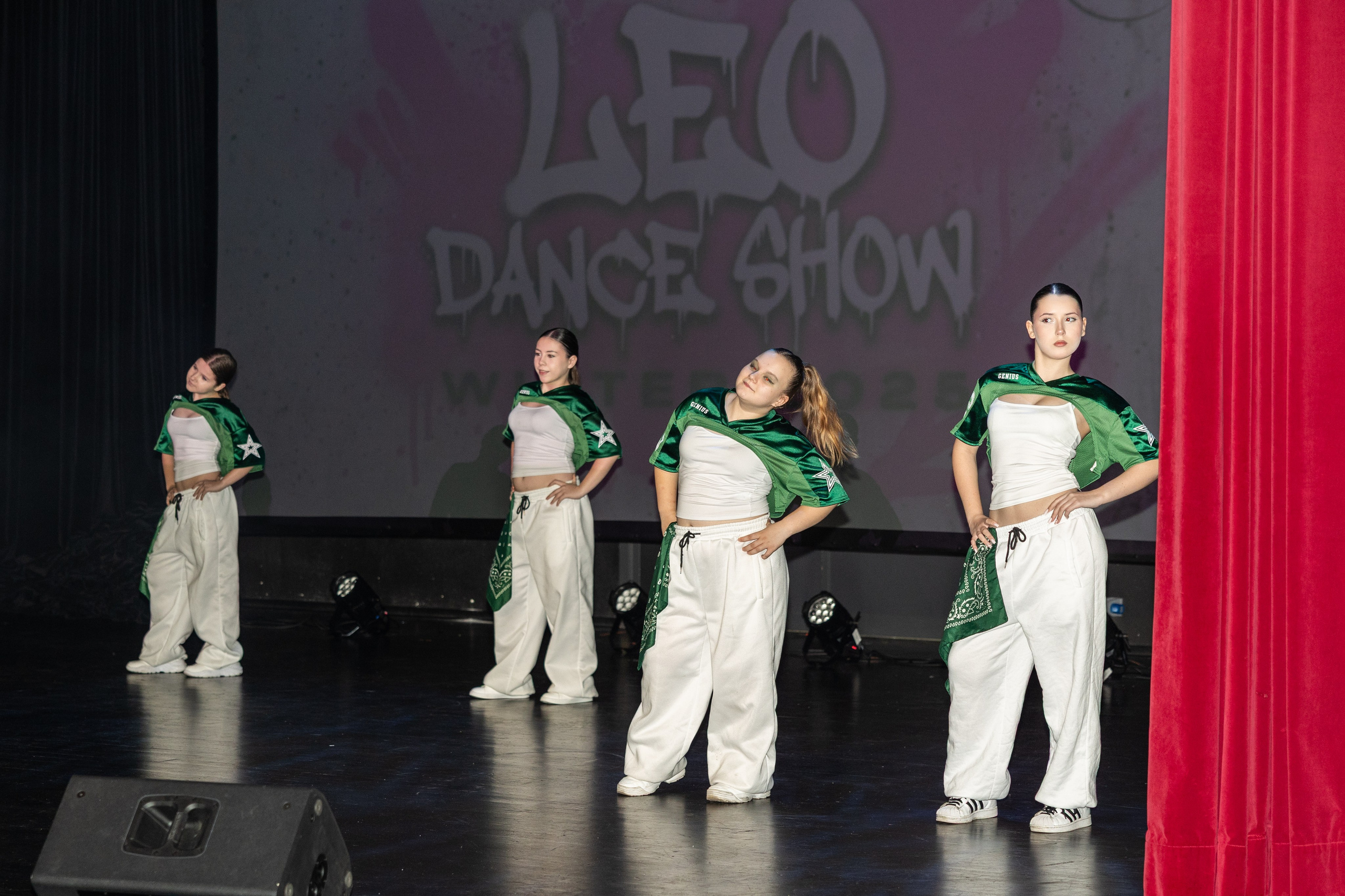 LEO DANCE SHOW WINTER 2025. Семейный и детский фотограф в Варшаве Мила Бобровская