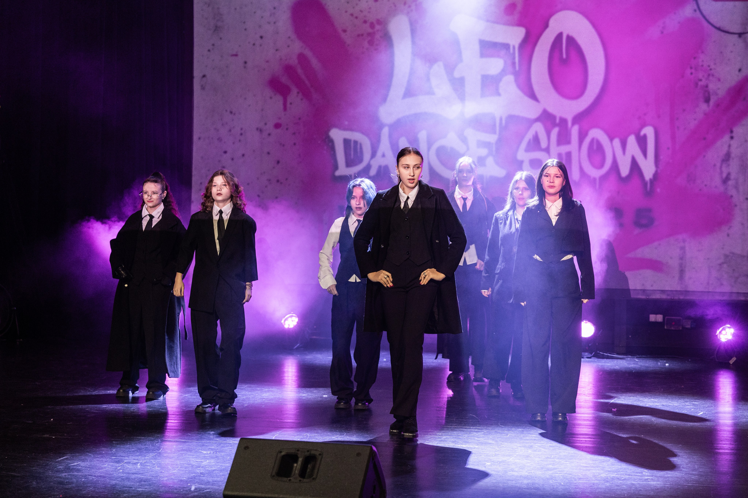 LEO DANCE SHOW WINTER 2025. Семейный и детский фотограф в Варшаве Мила Бобровская