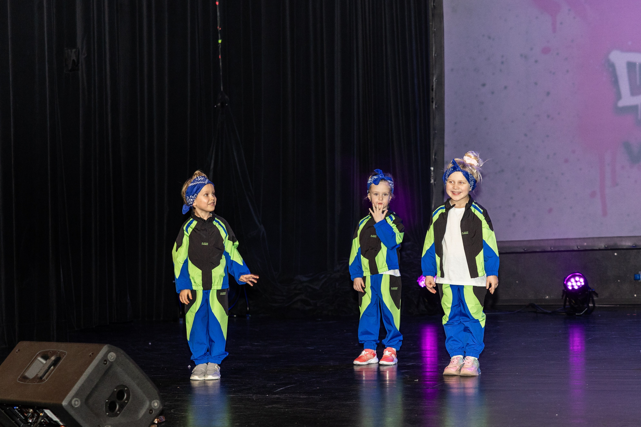 LEO DANCE SHOW WINTER 2025. Семейный и детский фотограф в Варшаве Мила Бобровская