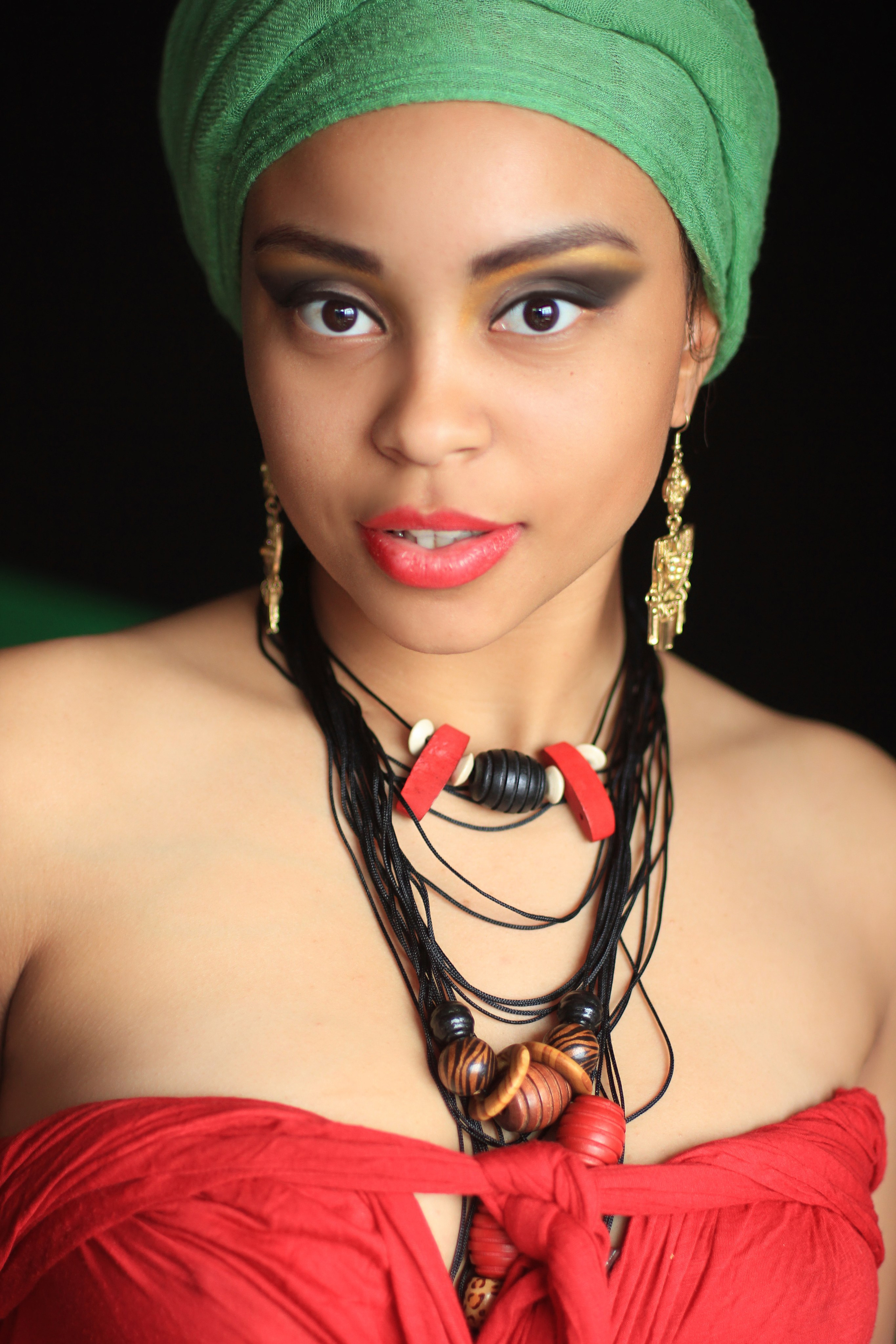 EXHIBITION. Lero Photographer and a set designer|individual custom portrait and advertising photography in Zutphen