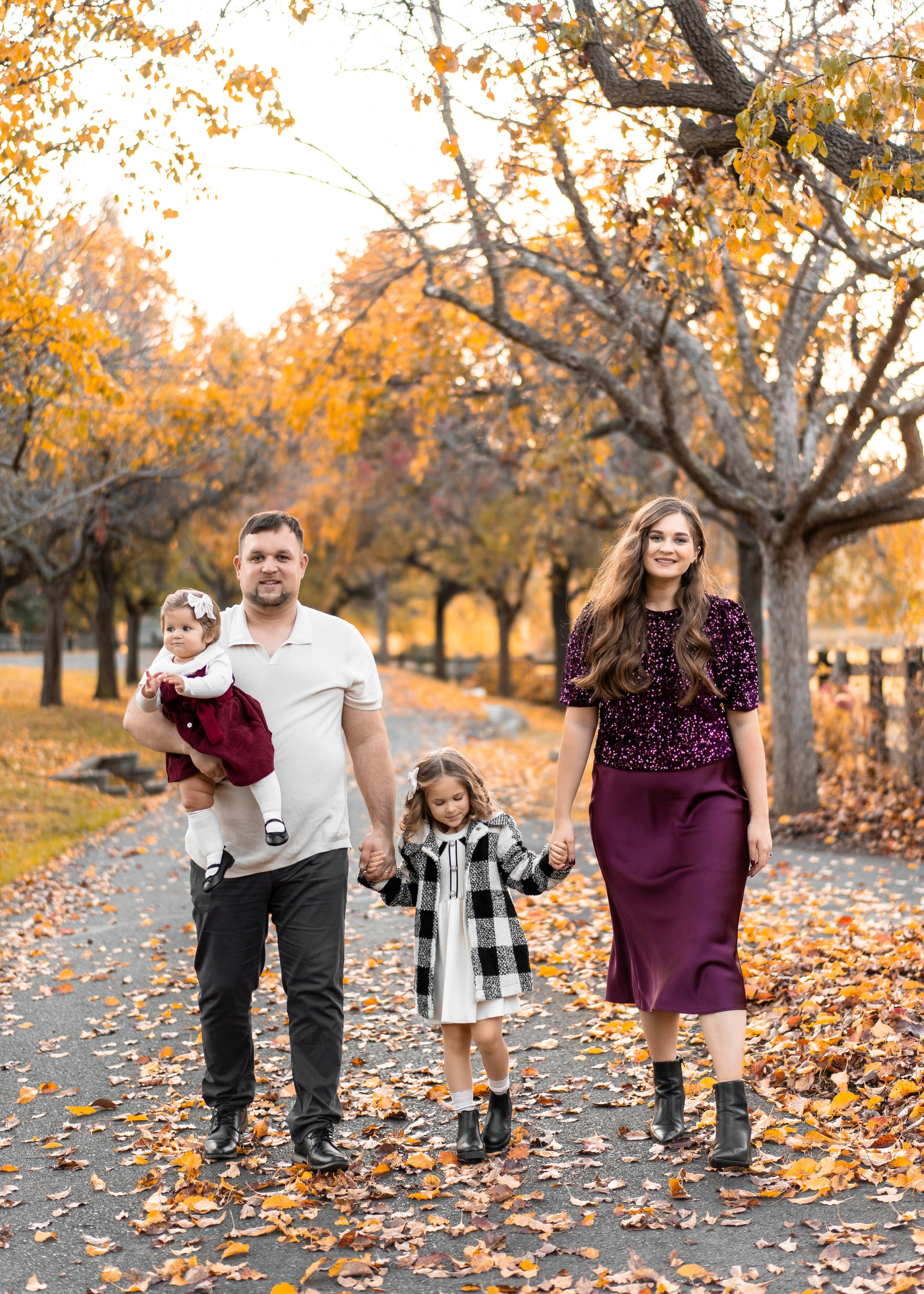 Klyushin family. Family photographer in Sacramento | Sofia Pavenko