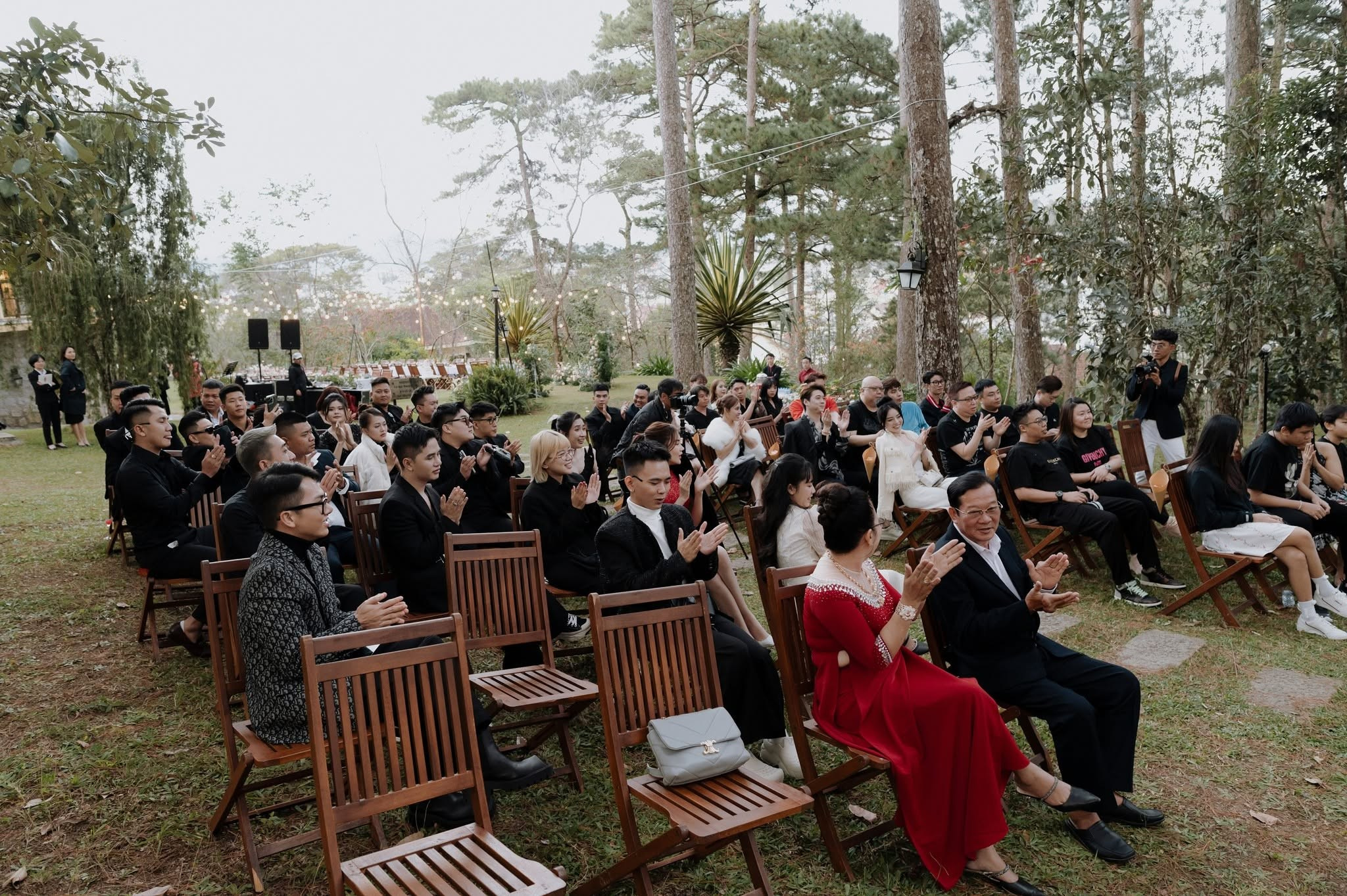𝐃𝐄𝐍𝐍𝐈𝐒 ⓐⓝⓓ 𝐓𝐈𝐍𝐘/Destination Wedding. Nhiếp ảnh gia đám cưới hàng đầu tại Thành Phố Hồ Chí Minh