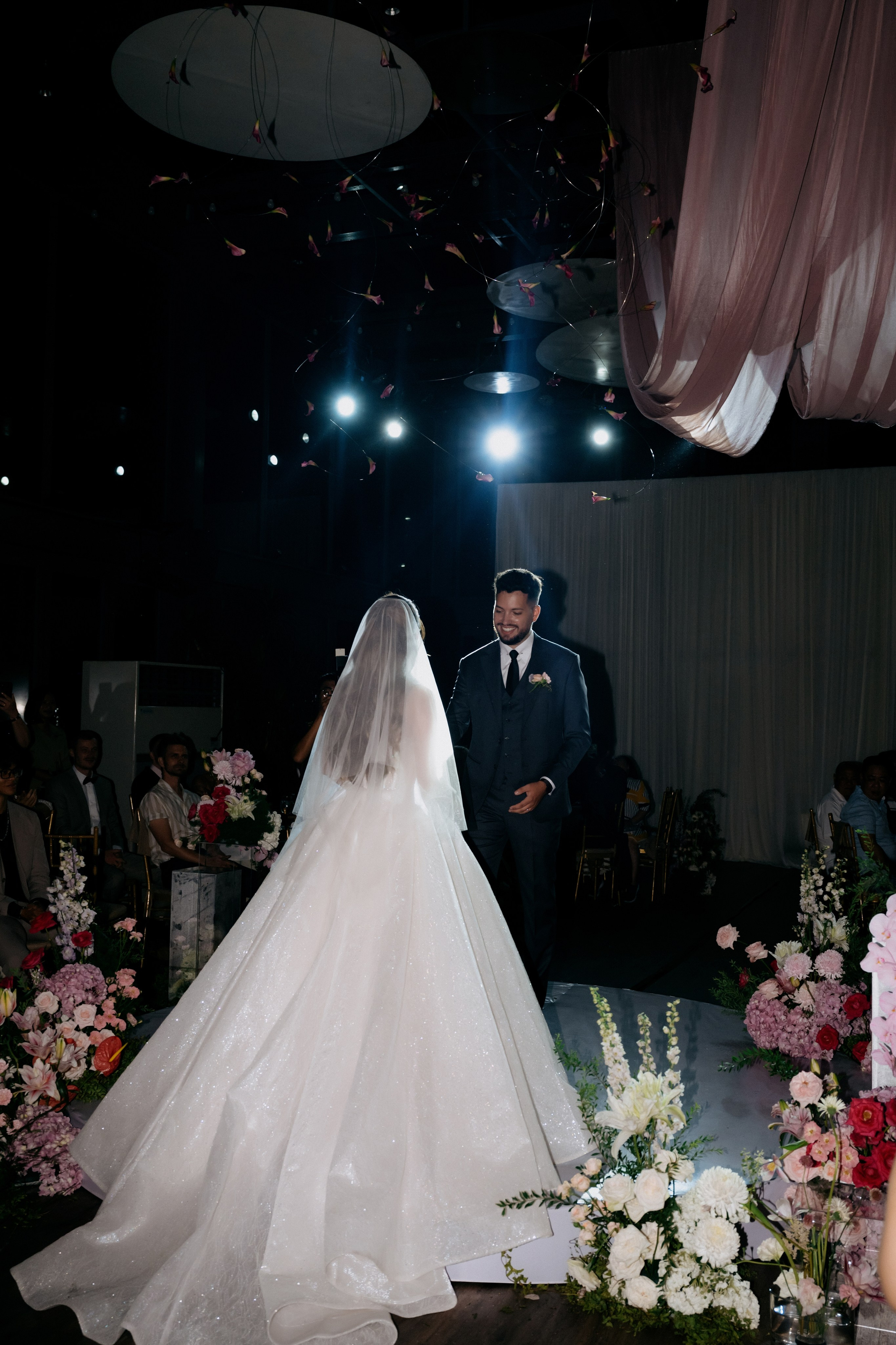 D & K / Wedding Journalism. Nhiếp ảnh gia đám cưới hàng đầu tại Thành Phố Hồ Chí Minh