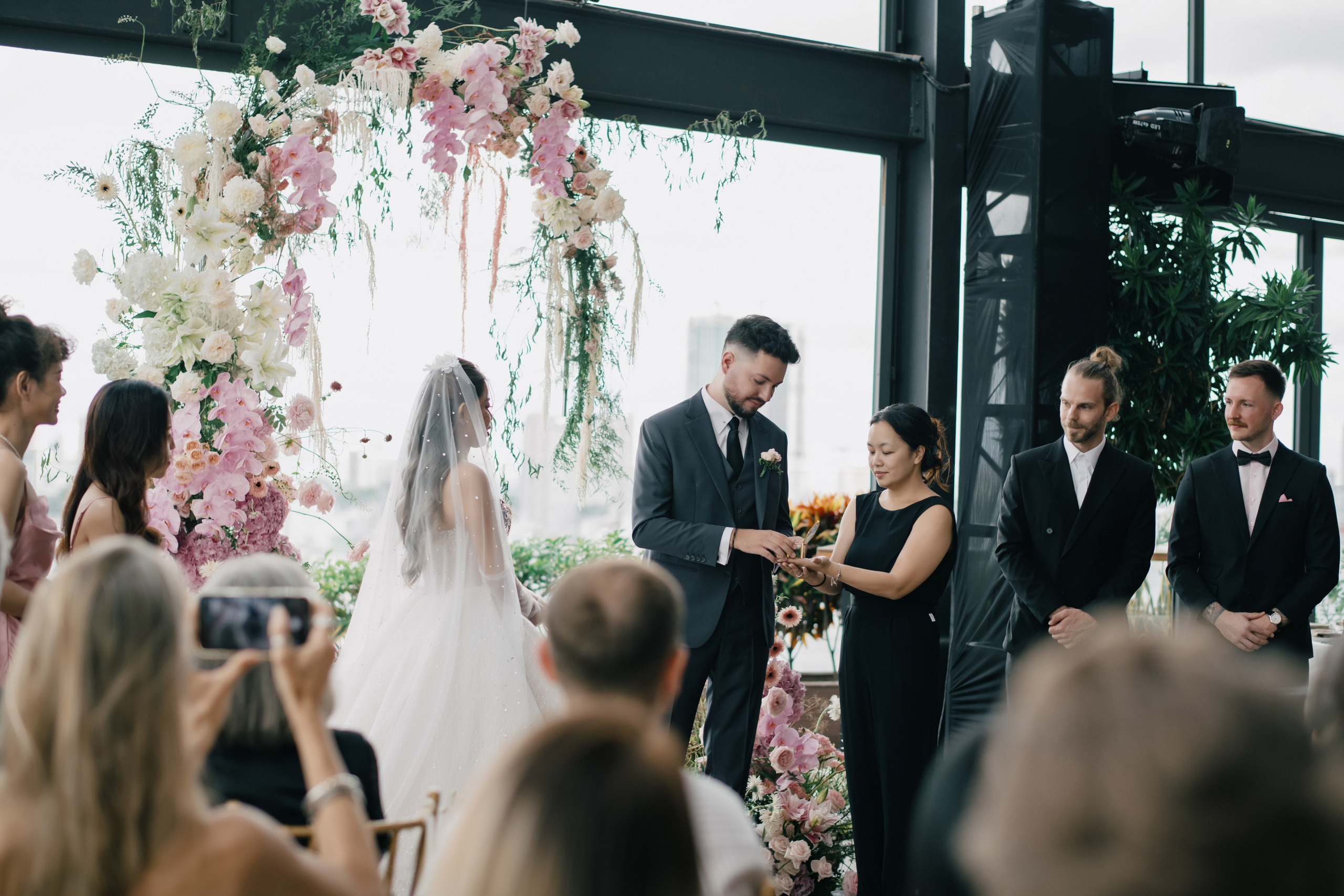 D & K / Wedding Journalism. Nhiếp ảnh gia đám cưới hàng đầu tại Thành Phố Hồ Chí Minh
