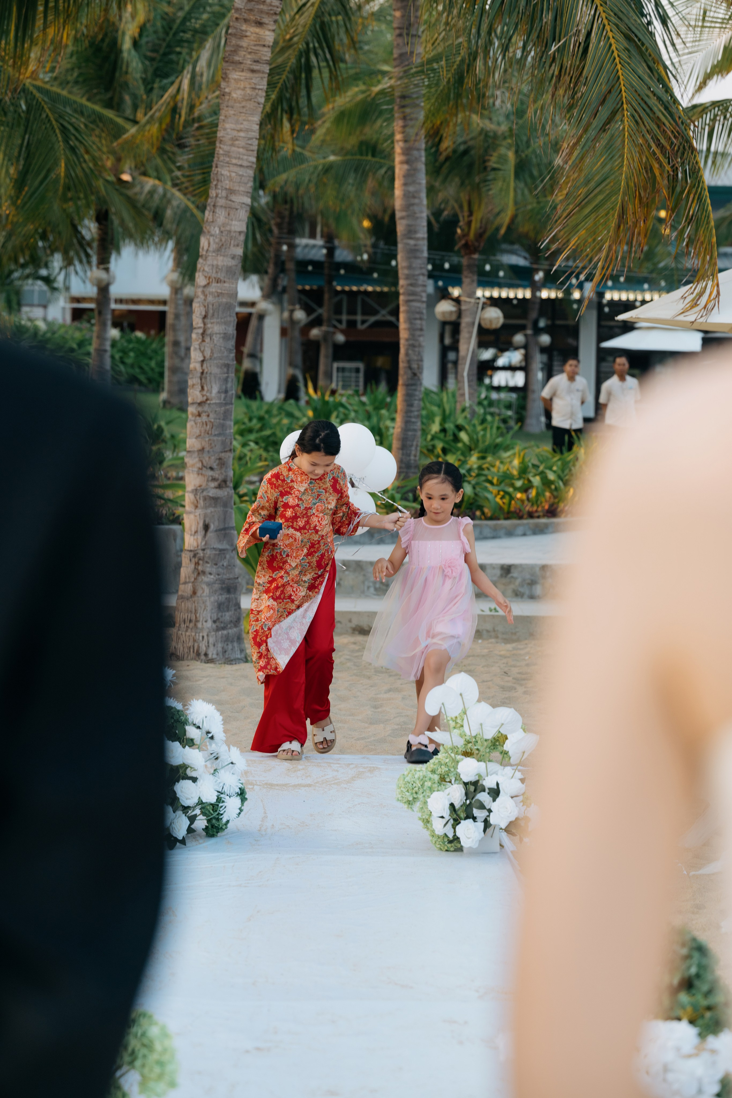 DIEU & THINH/Destination Wedding. Nhiếp ảnh gia đám cưới hàng đầu tại Thành Phố Hồ Chí Minh