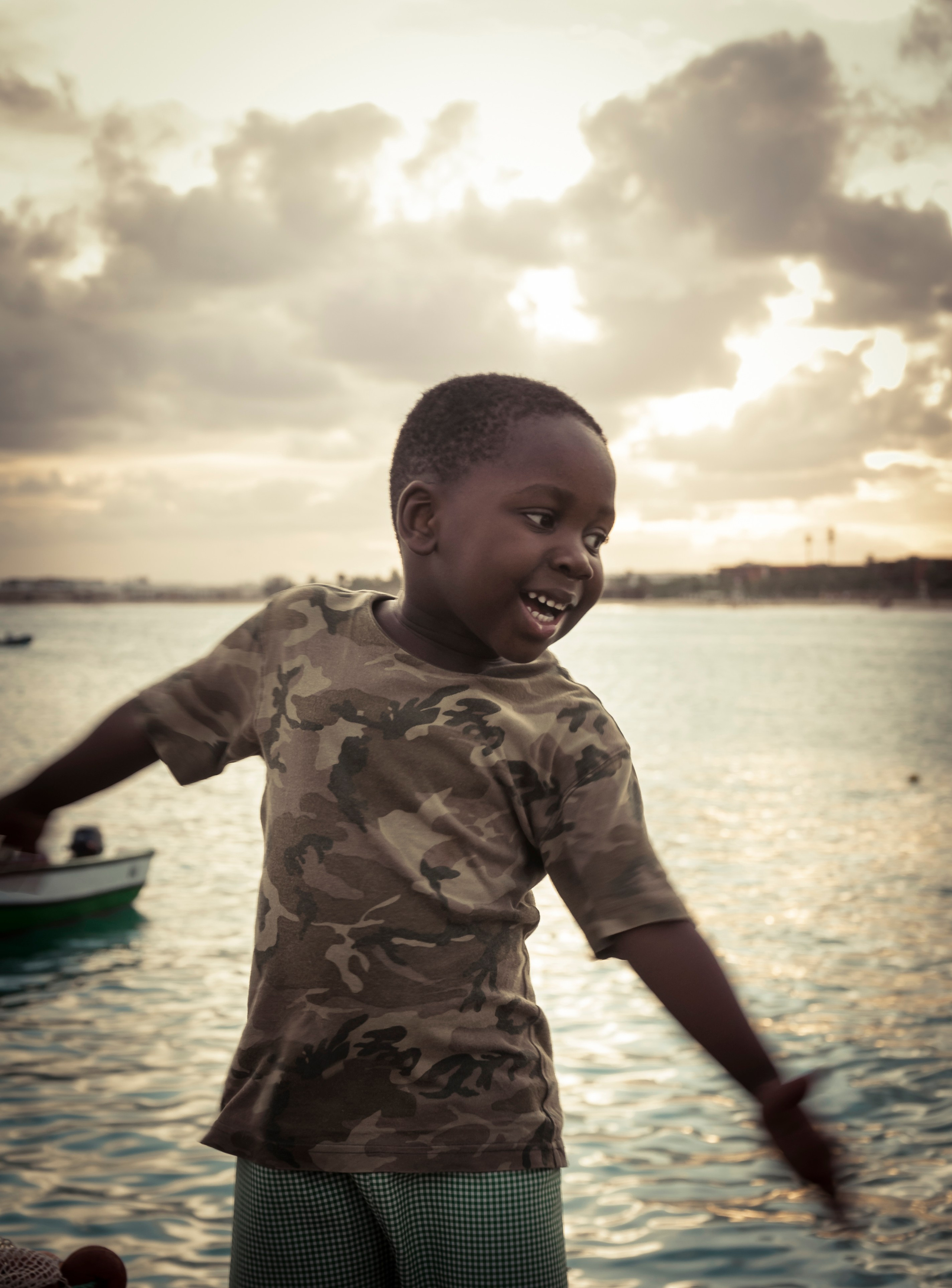 Creative colorful portraits. Éclat Photos. Exclusive portrait photography service