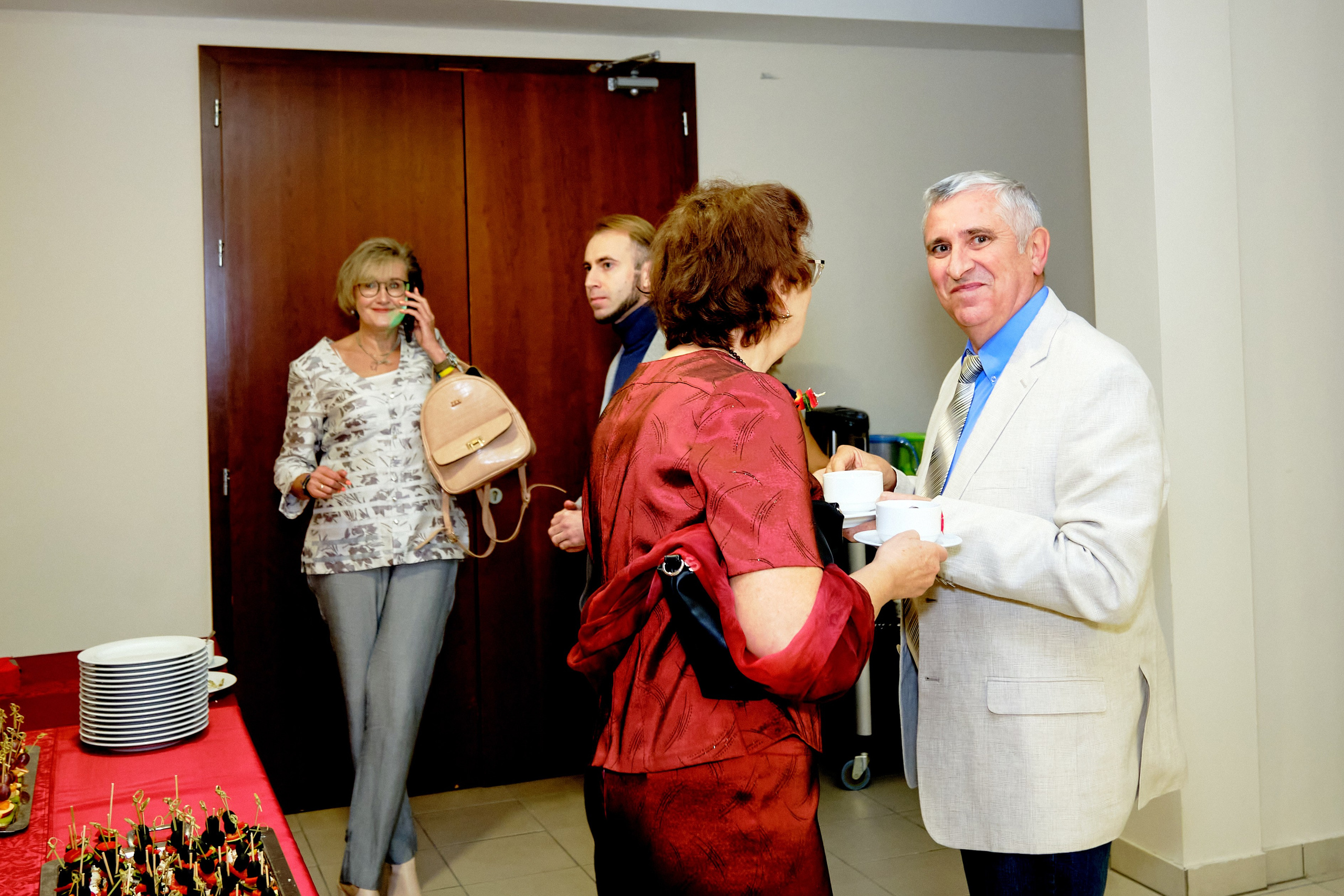 Фоторепортаж з благодійного Новорічного балу у Чорногорії. Портретний фотограф Альона Новгородцева