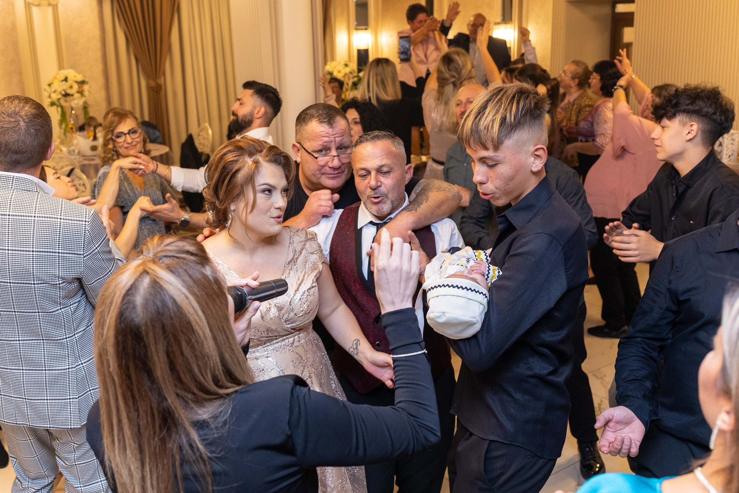 Andrei Sebastian. Moments By Gub