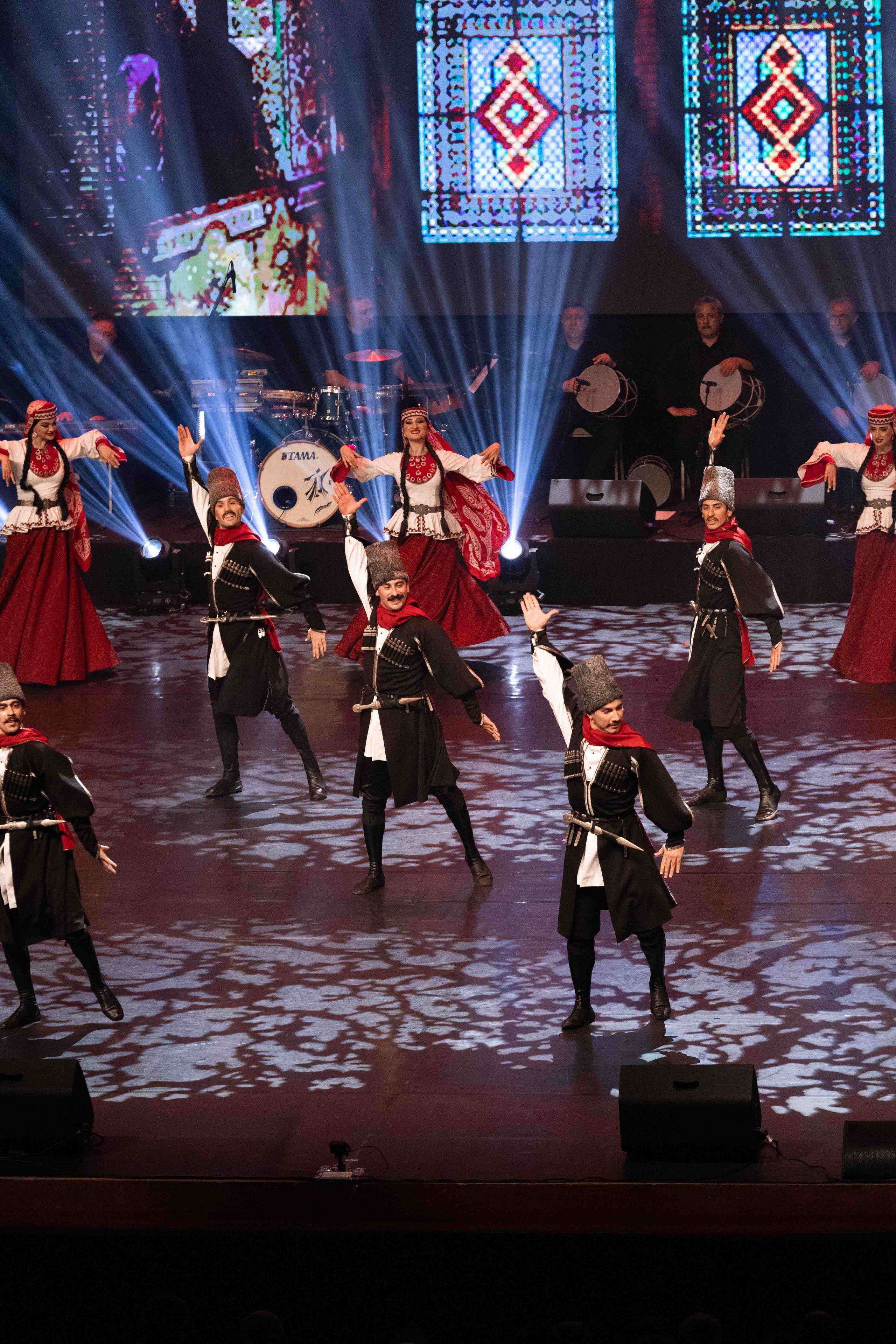 STATE DANCE ENSEMBLE. Wedding&Event photographer Ismail Rzayev in Baku