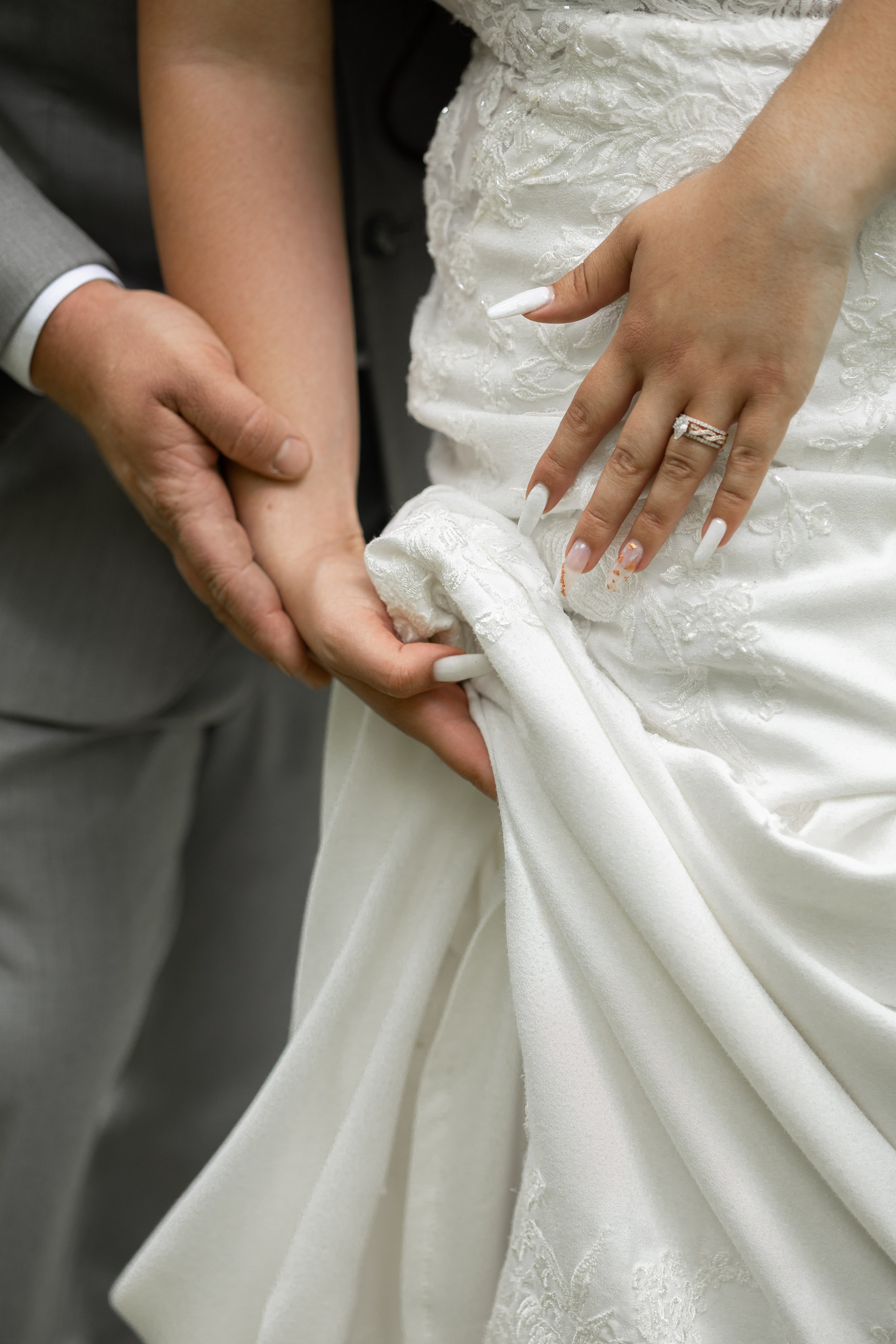 Backyard Wedding. Family and Wedding photographer