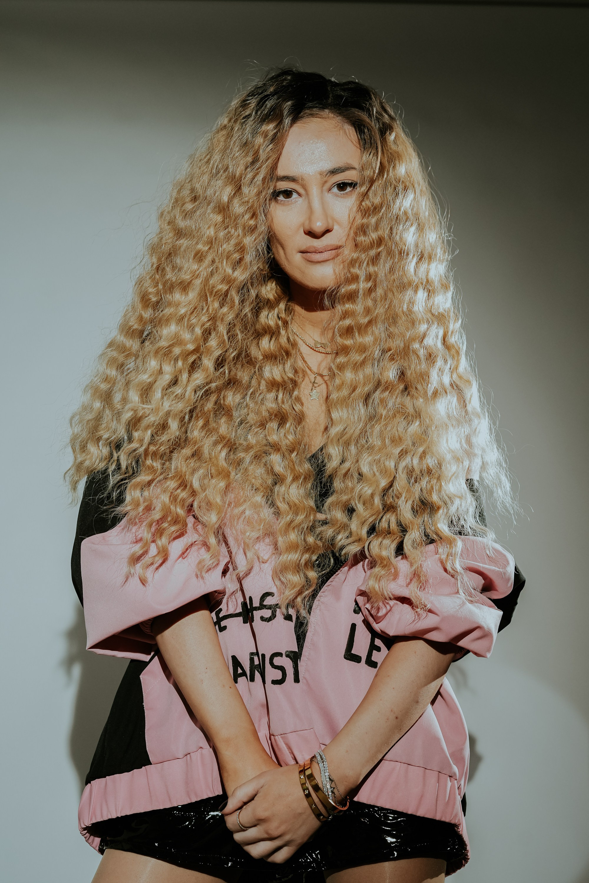 Shooting artist — Magda Stirbat. MARINABUGS