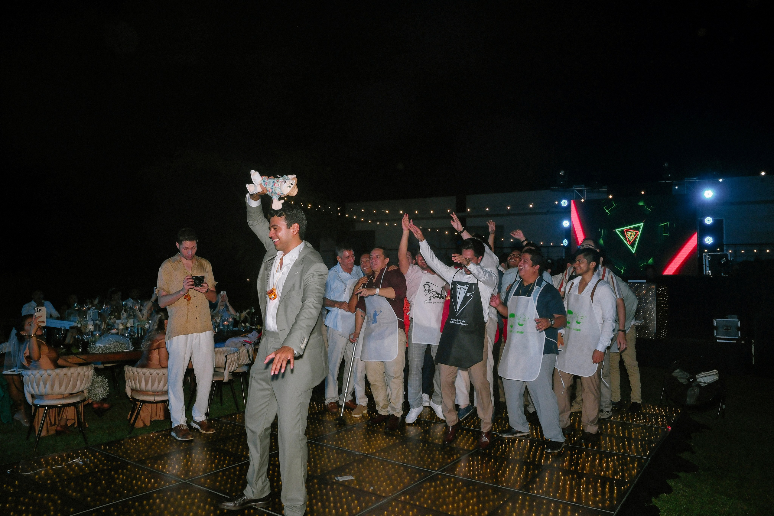 Ney & Cris / Acapulco. Wedding and family photographer in Mexico City