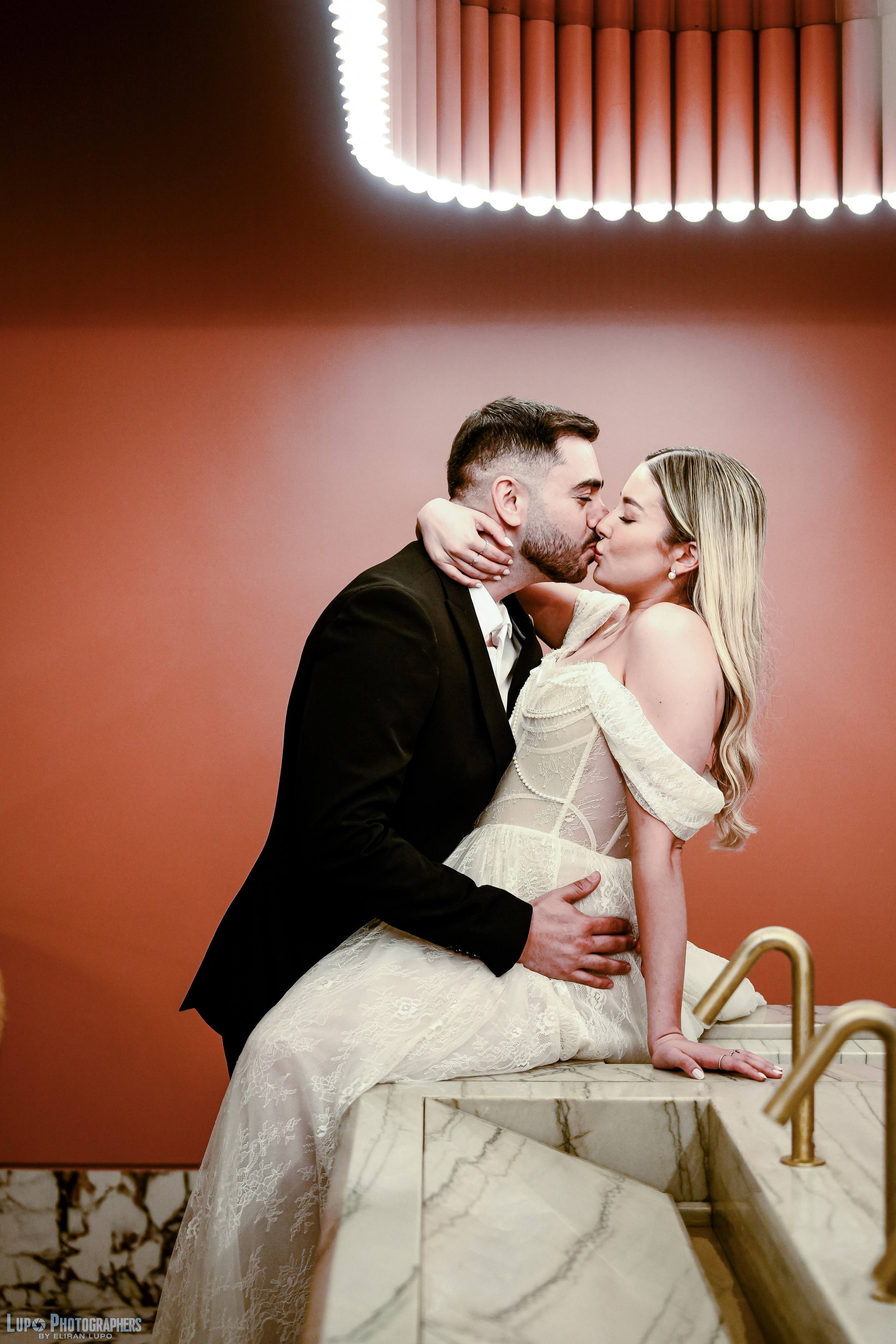 Tevel & Elad. לופו צלמים — צילום חתונות ואירועים