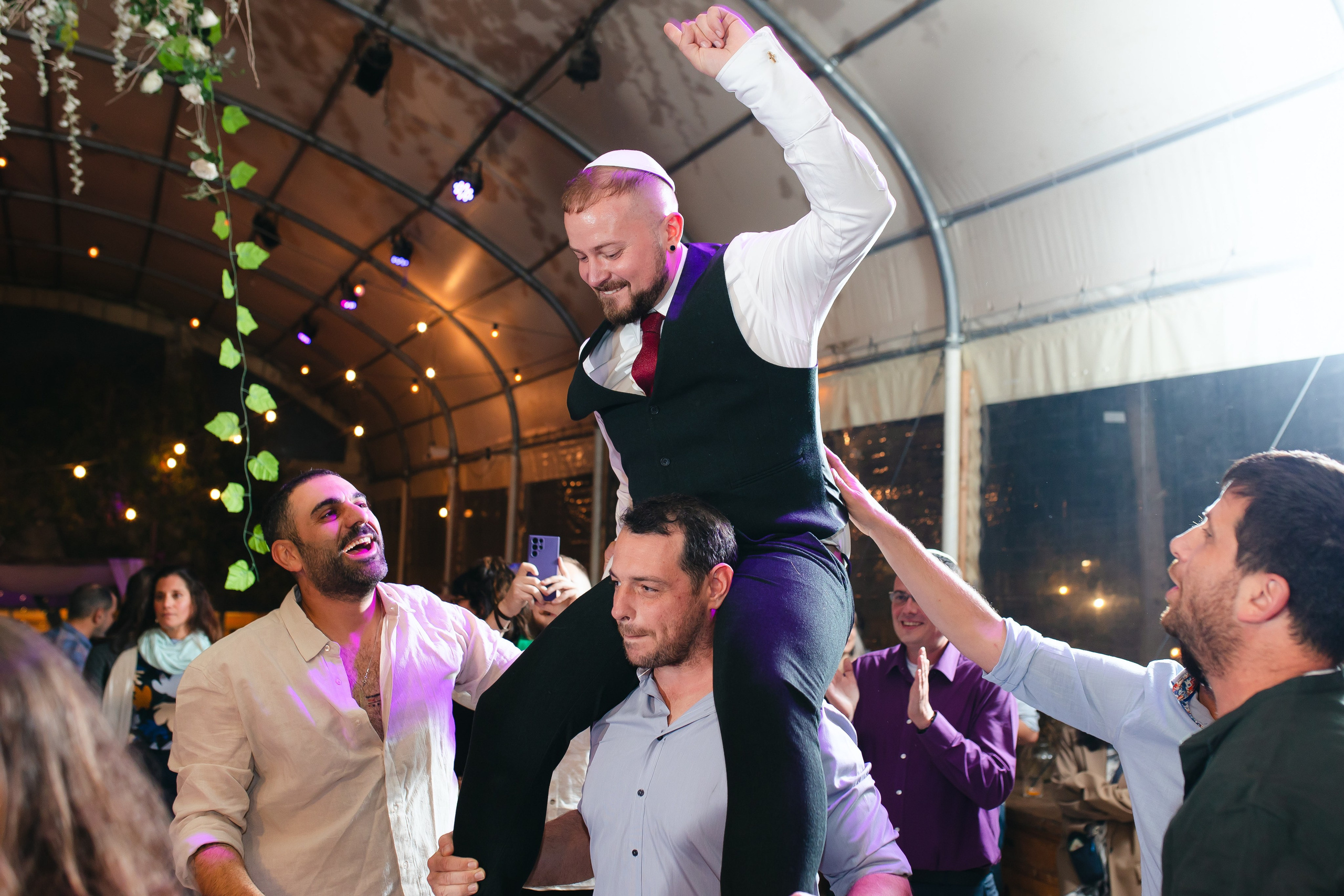 WEDDING ON HANUKAH. Https://shi-photo.com/