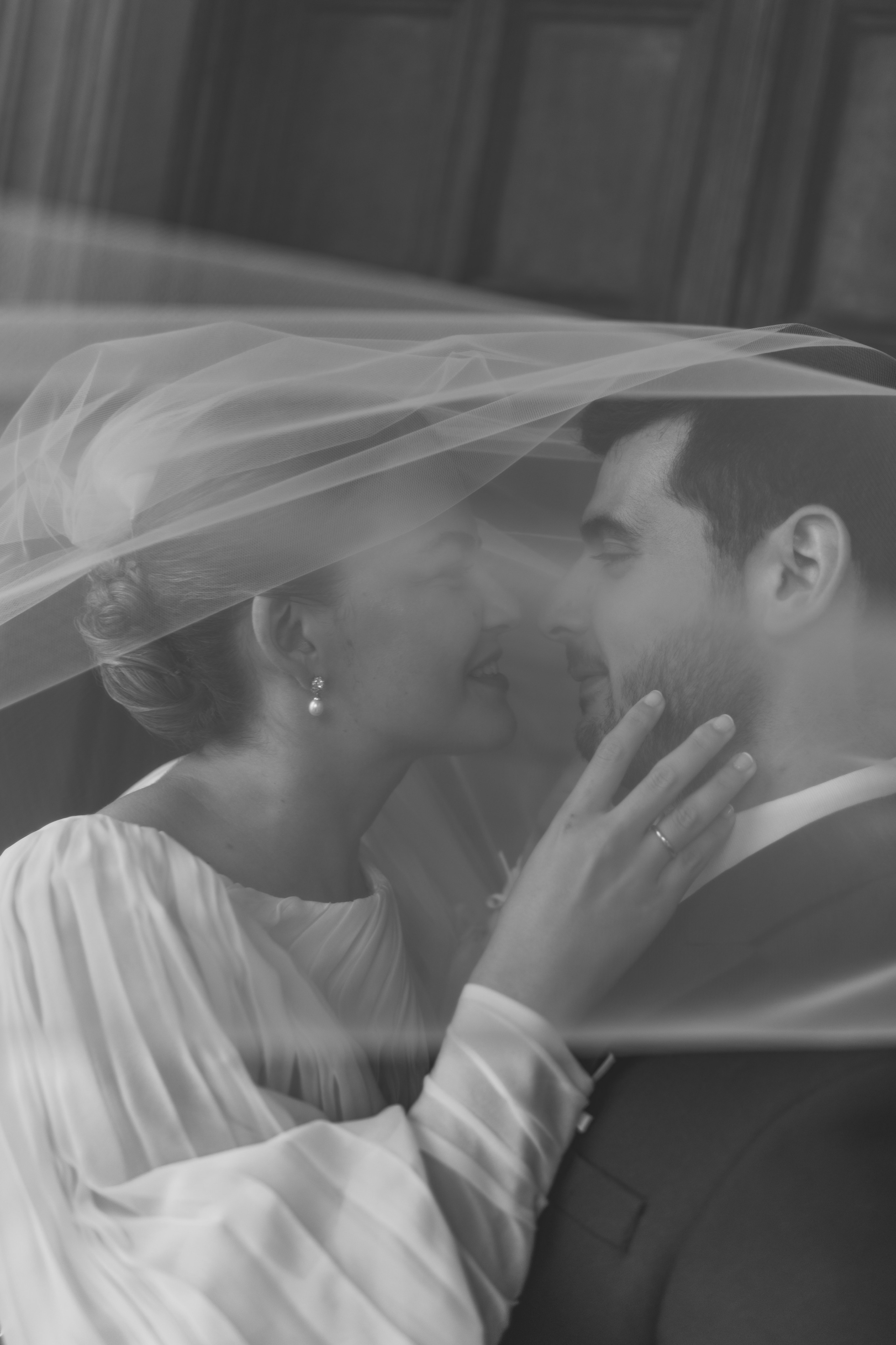 Elegancia y alegría familiar. Boda de Andrés y Lucía en San Sebastián. Holigood foto y video reportaje de bodas en San Sebastián y Europa