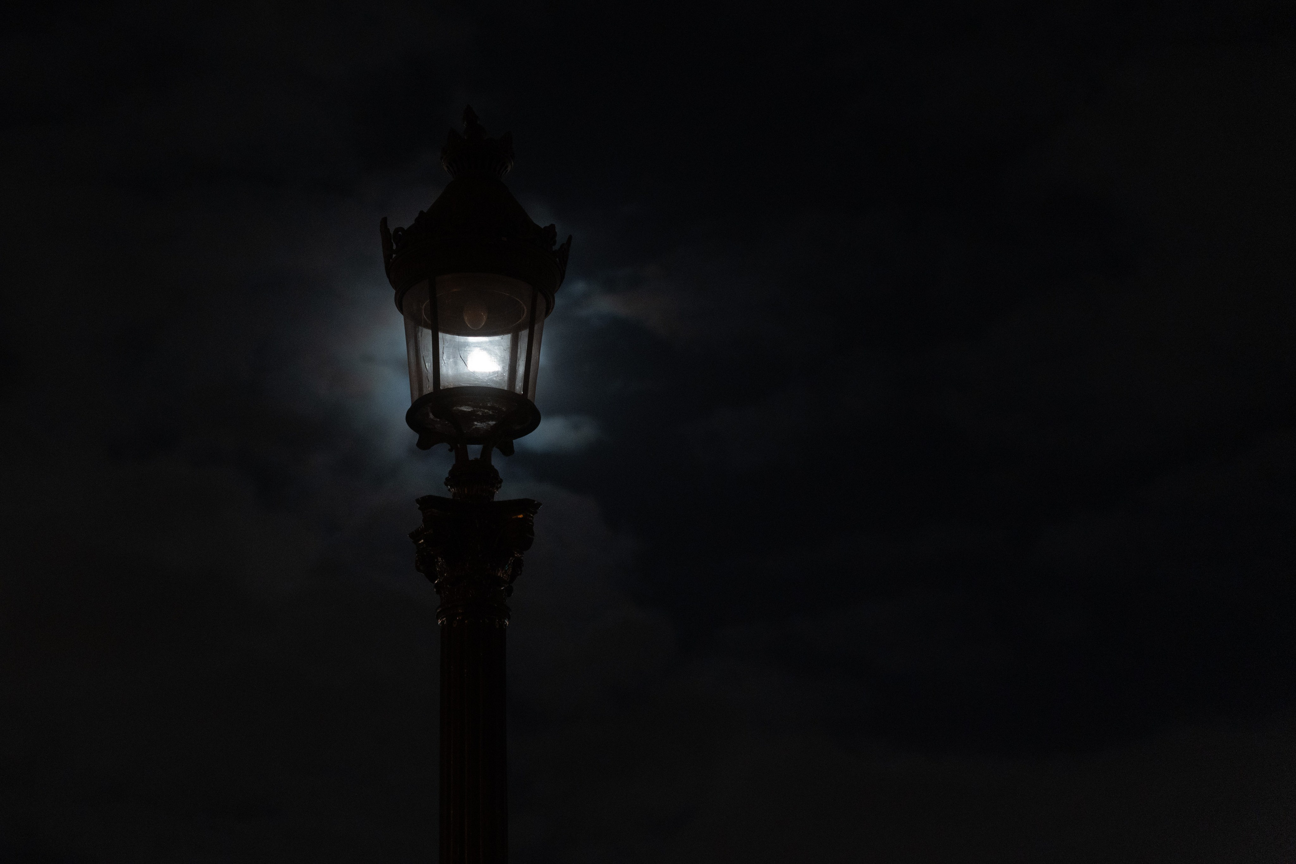 Midnight in Paris. Дарья Филькова — фотограф и видеограф в Тбилиси, Грузия