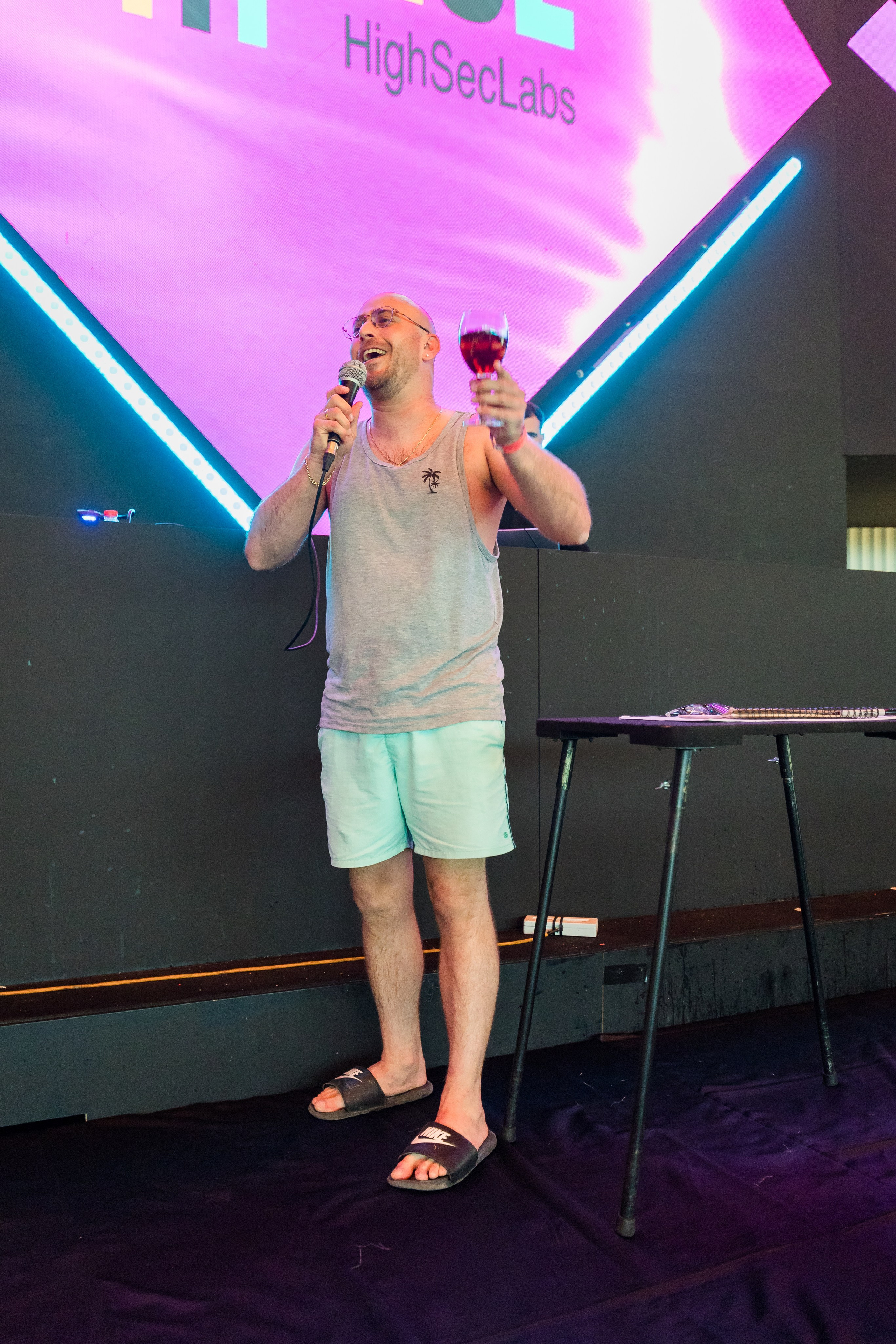 HSL- summer vibes. AMIR BUCHNIK PHOTOGRAPHER