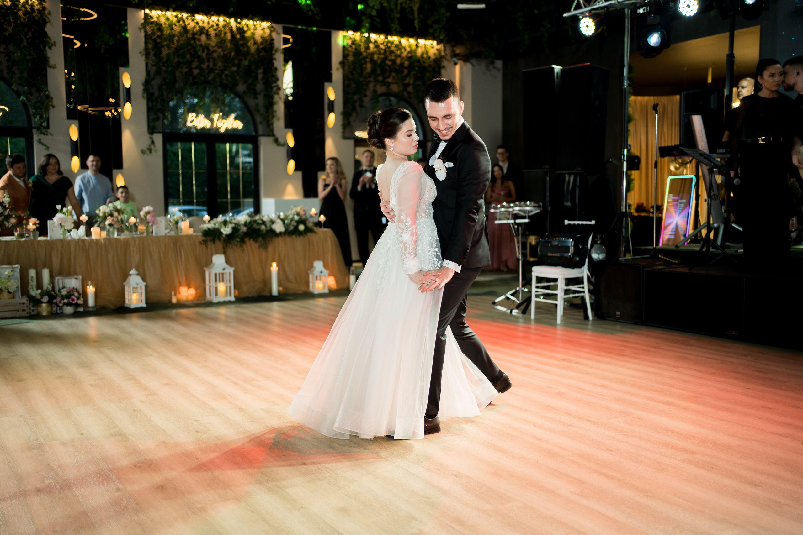 PARTY. Gabriel Florea — Fotograf nuntă București