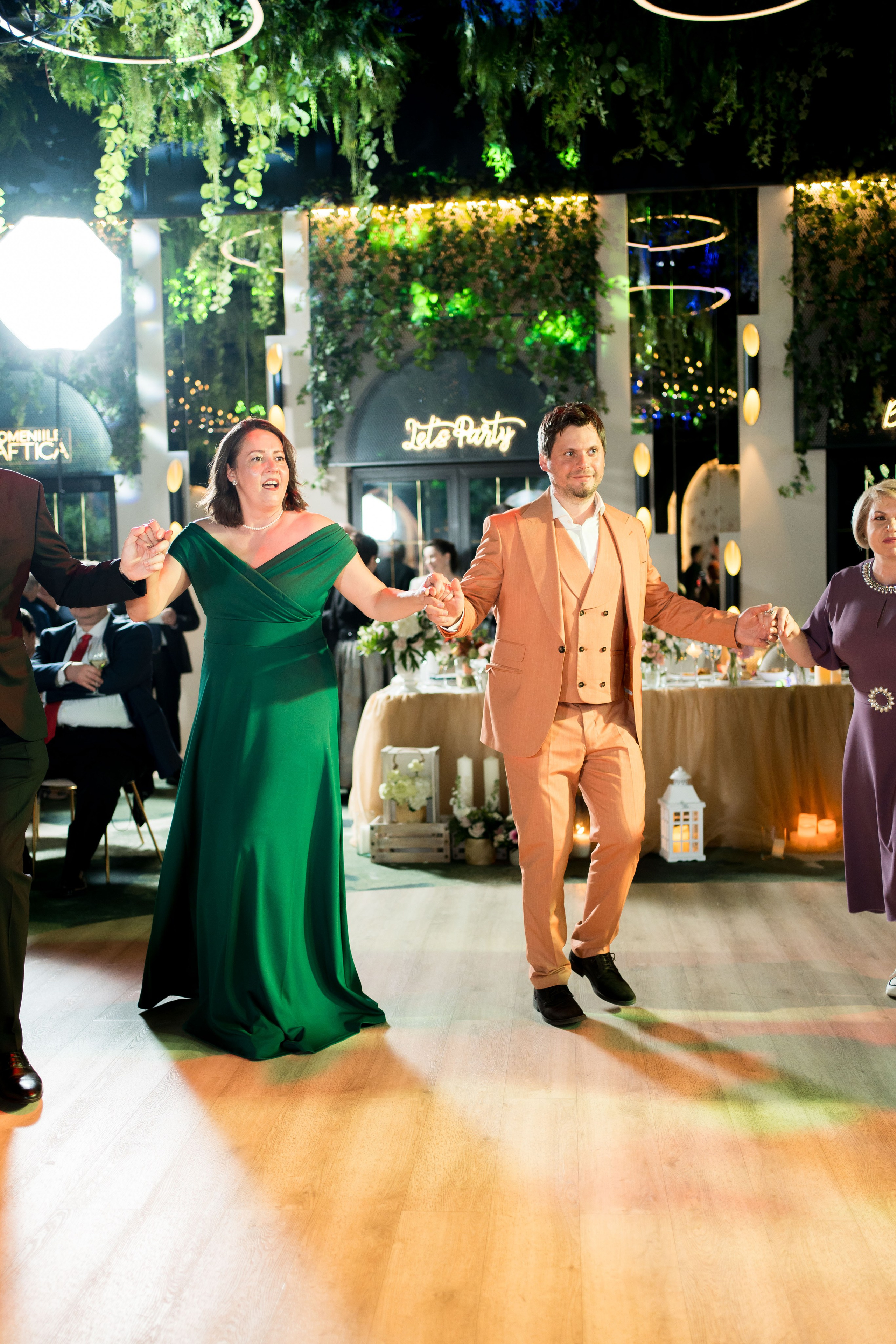 PARTY. Gabriel Florea — Fotograf nuntă București